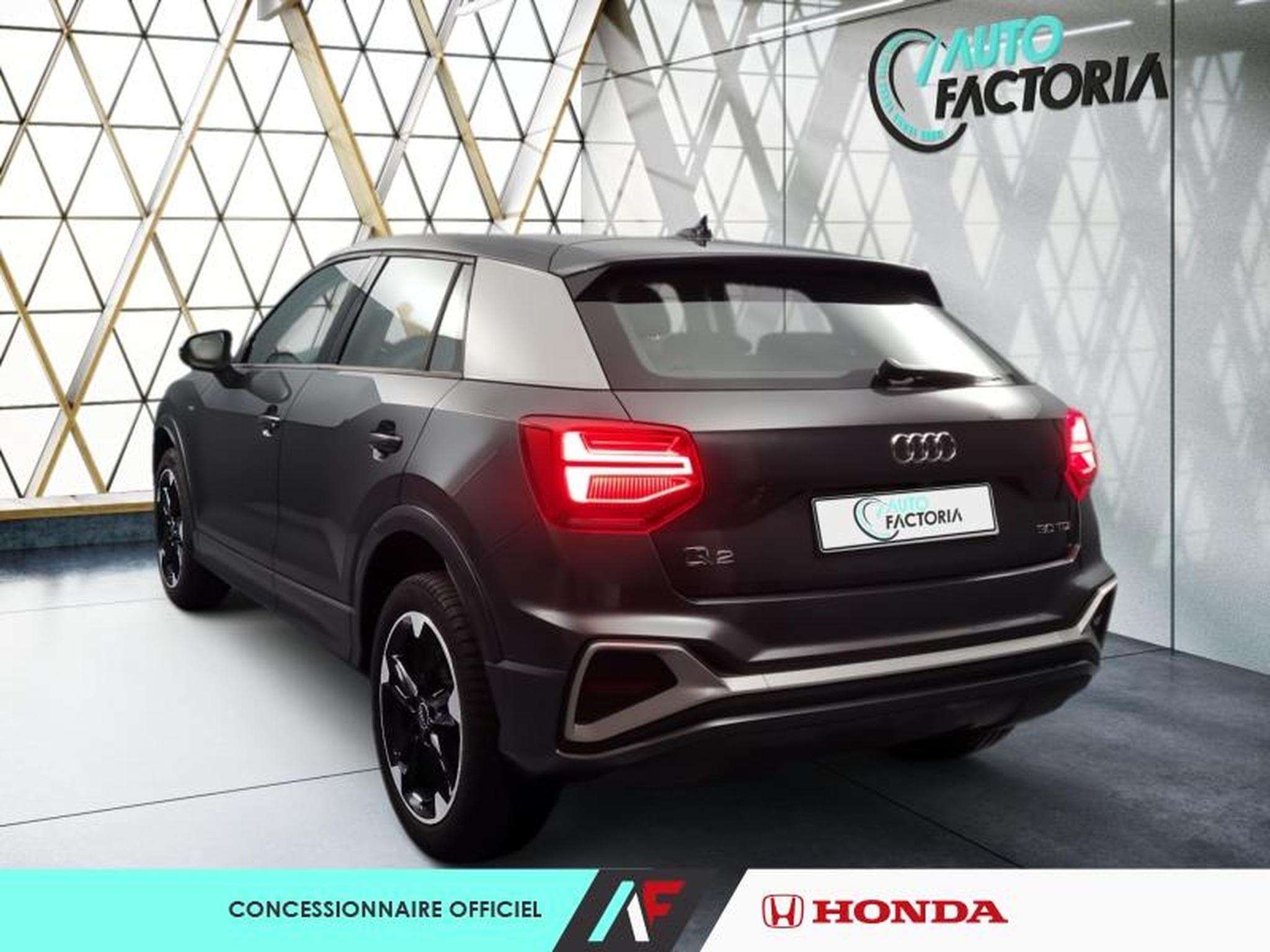 Audi Q2 -18% 30 TDI 116ch S-Line (2025) - Photo 2