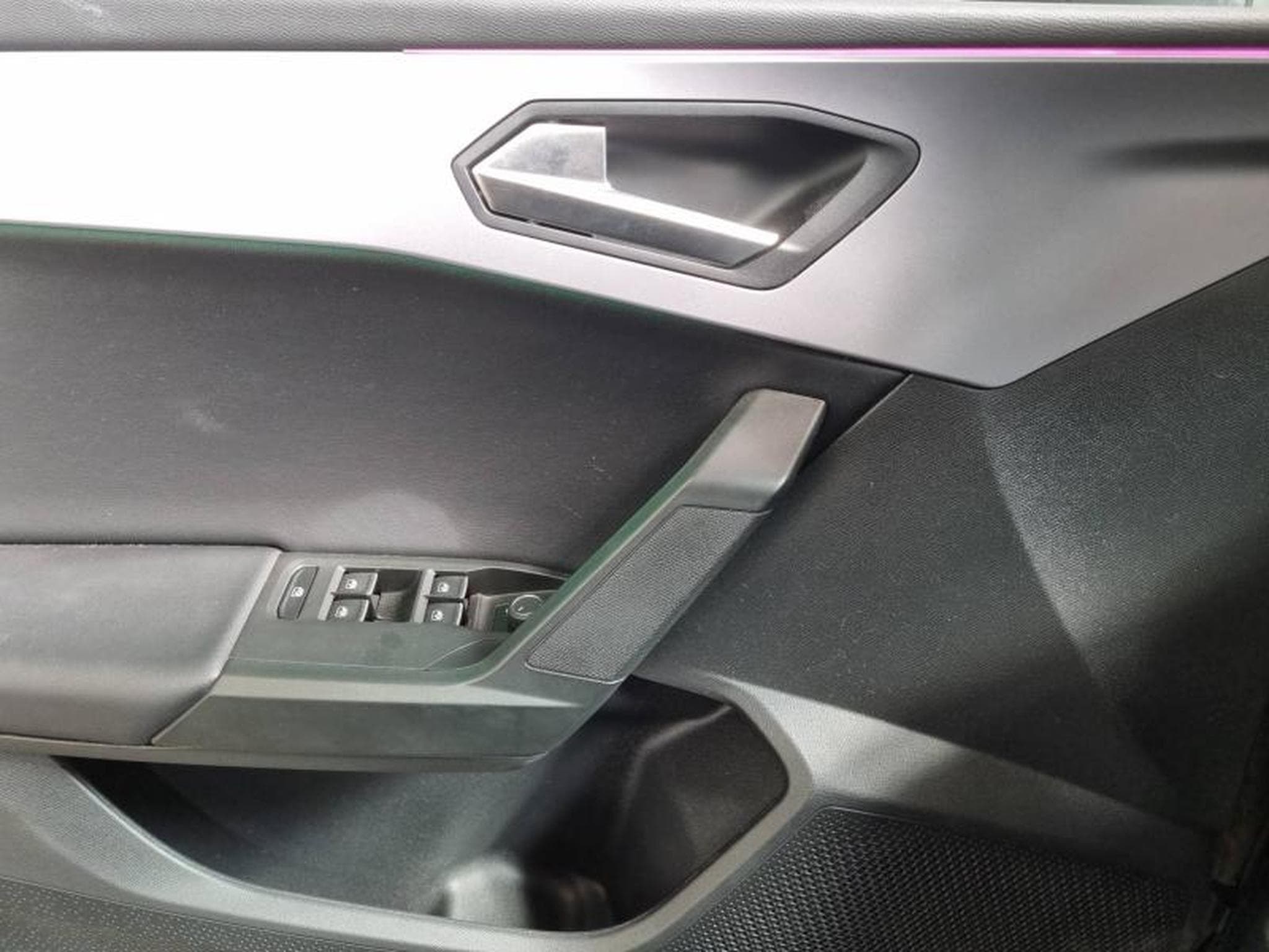 Seat Leon -18% 1.5 TSI 115CH FR 25 ANNIVERSAIRE (2025) - Photo 15