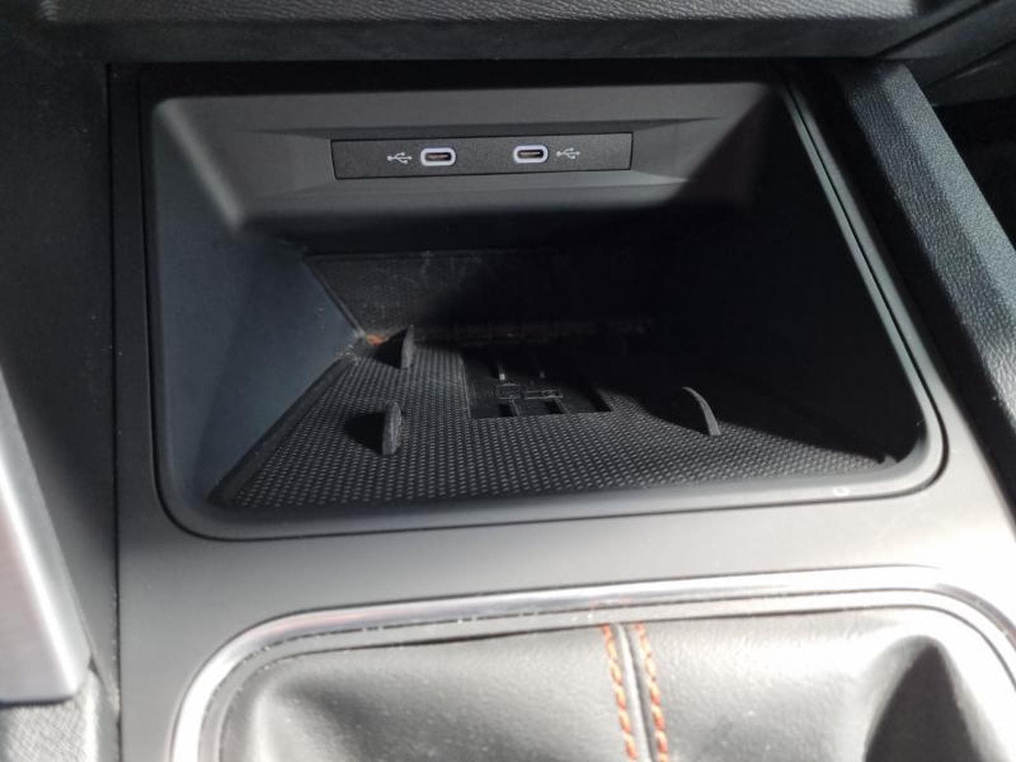 Seat Leon -18% 1.5 TSI 115CH FR 25 ANNIVERSAIRE (2025) - Photo 16