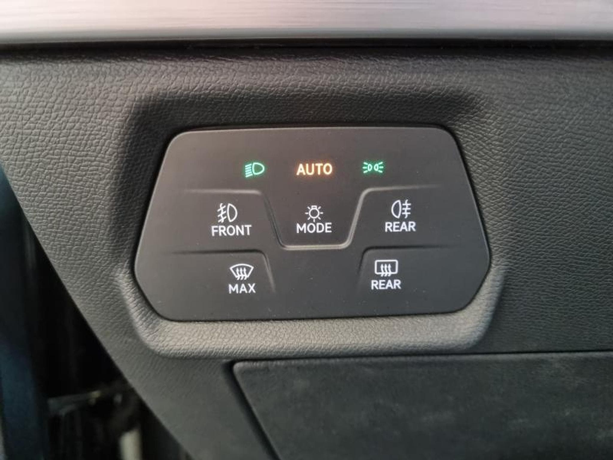 Seat Leon -18% 1.5 TSI 115CH FR 25 ANNIVERSAIRE (2025) - Photo 19