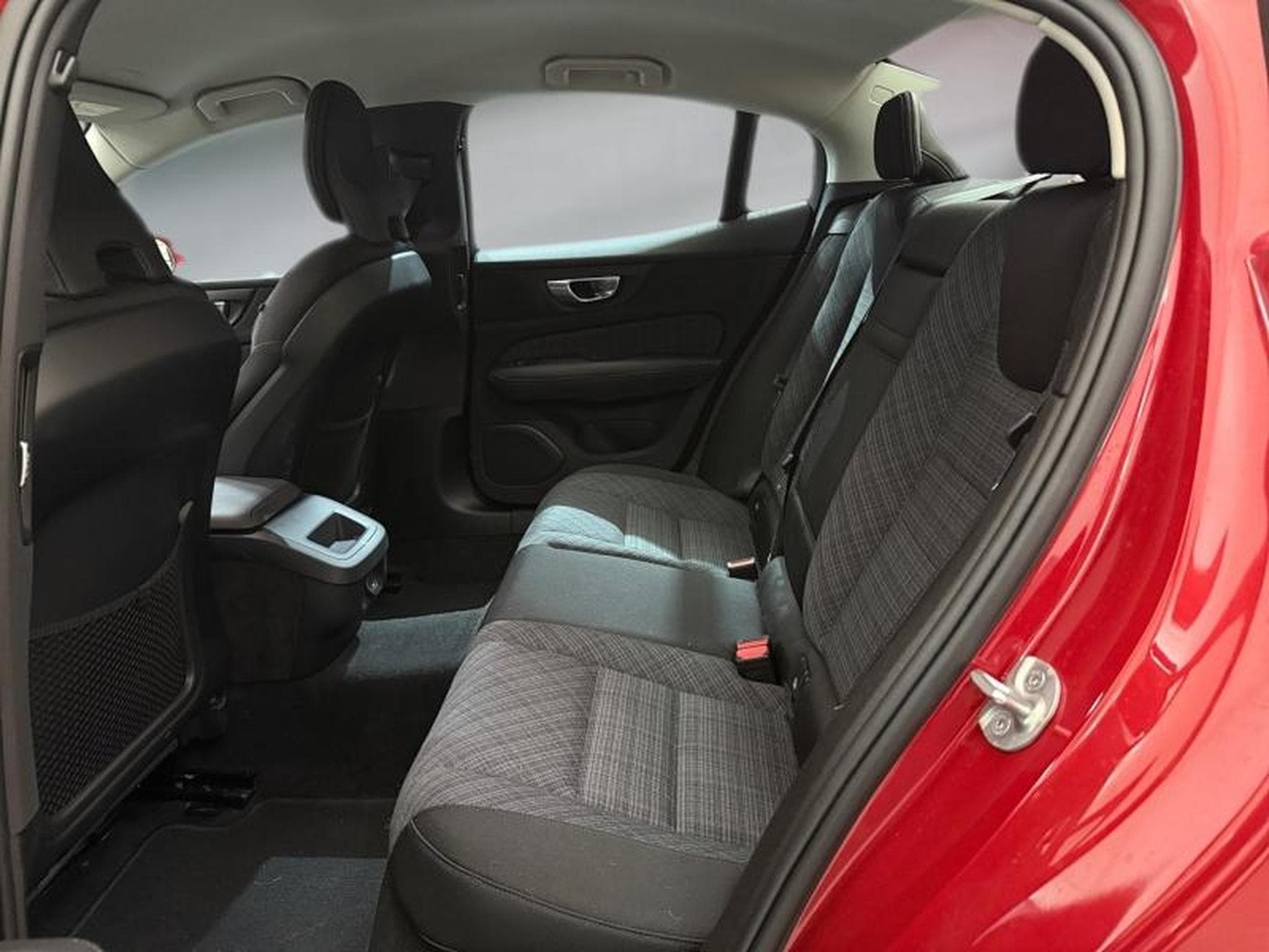 Volvo S60 -47% B4 197ch Start DCT 7 (2024) - Photo 11