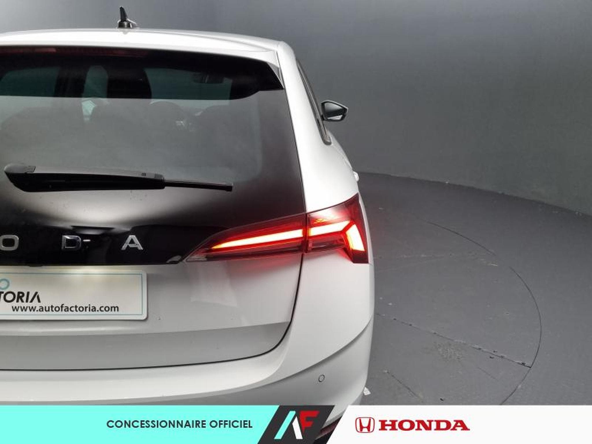 Skoda Scala -36% 1.0 TSI Evo2 116ch Selection DSG7 (2025) - Photo 3