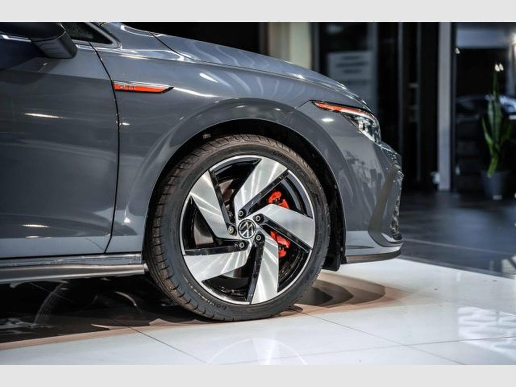VW Golf Golf 8 GTI 2.0 TSI DSG IQ-Drive IQ-LED ACC Side (2023) - Photo 10
