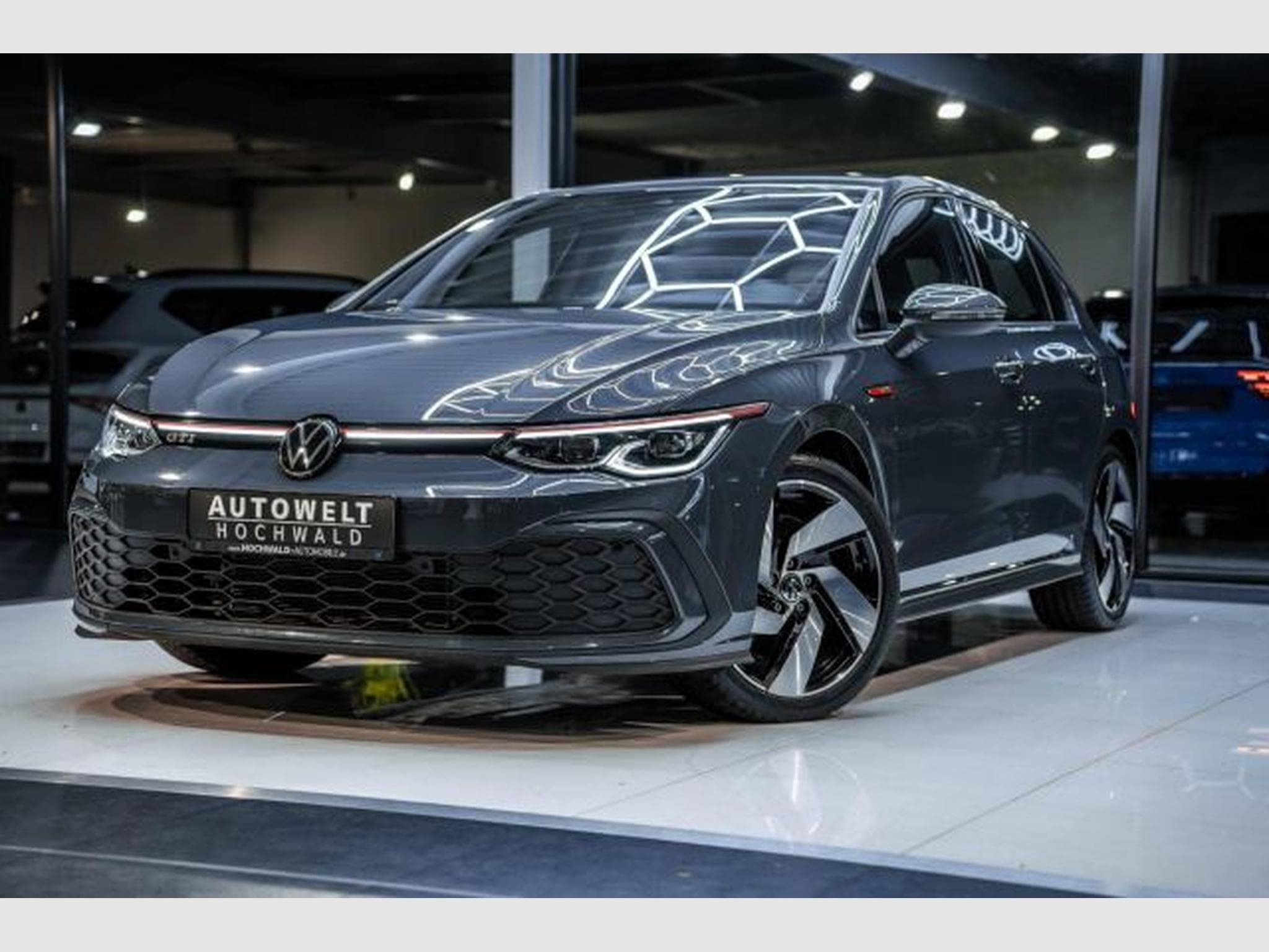 VW Golf Golf 8 GTI 2.0 TSI DSG IQ-Drive IQ-LED ACC Side (2023) - Photo 2