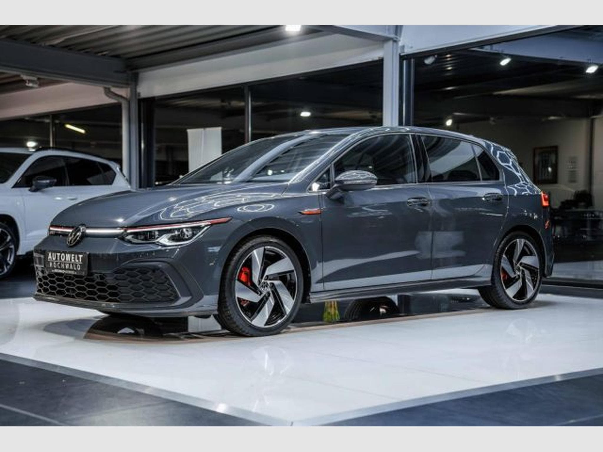 VW Golf Golf 8 GTI 2.0 TSI DSG IQ-Drive IQ-LED ACC Side (2023) - Photo 4