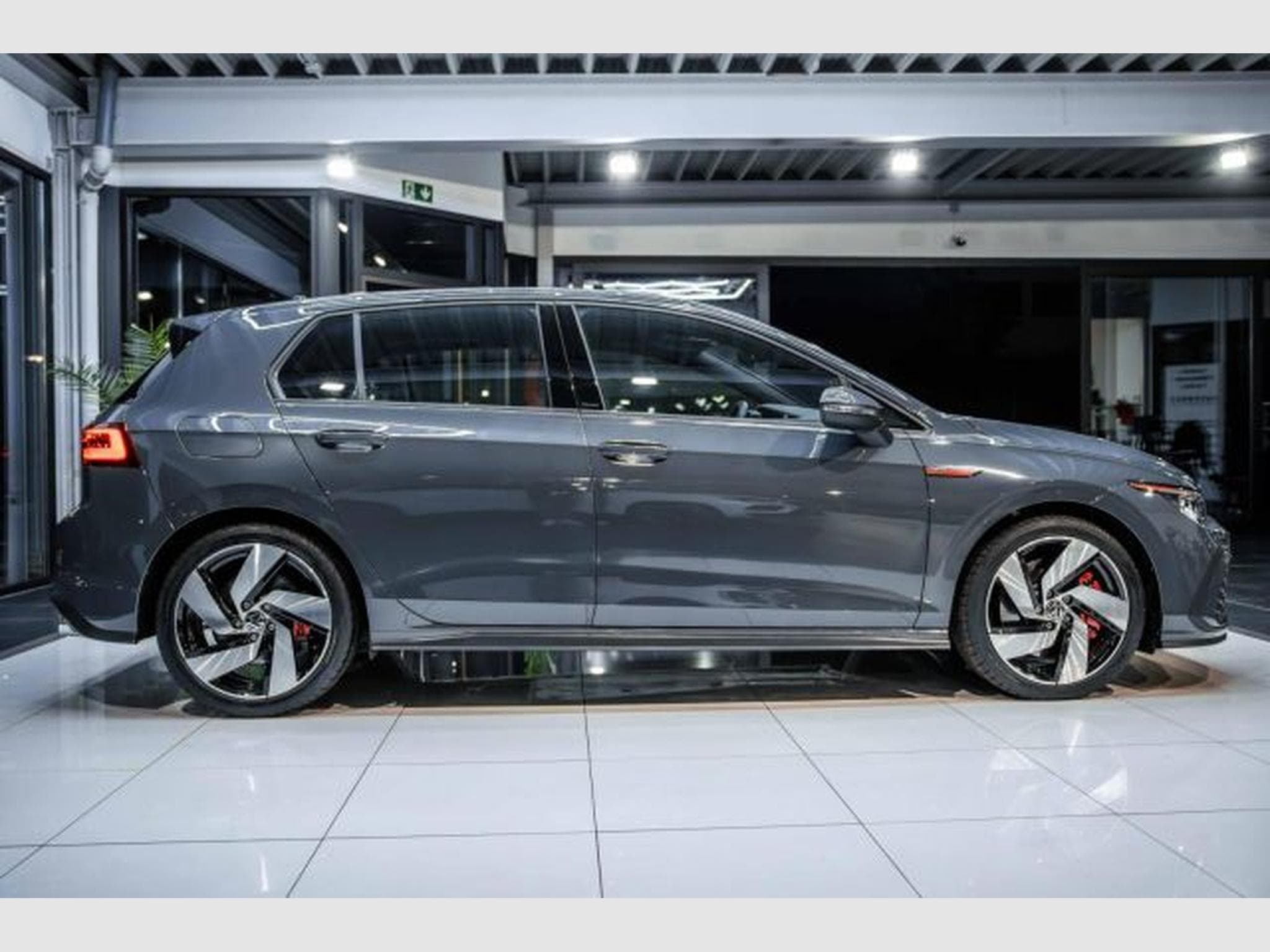 VW Golf Golf 8 GTI 2.0 TSI DSG IQ-Drive IQ-LED ACC Side (2023) - Photo 8