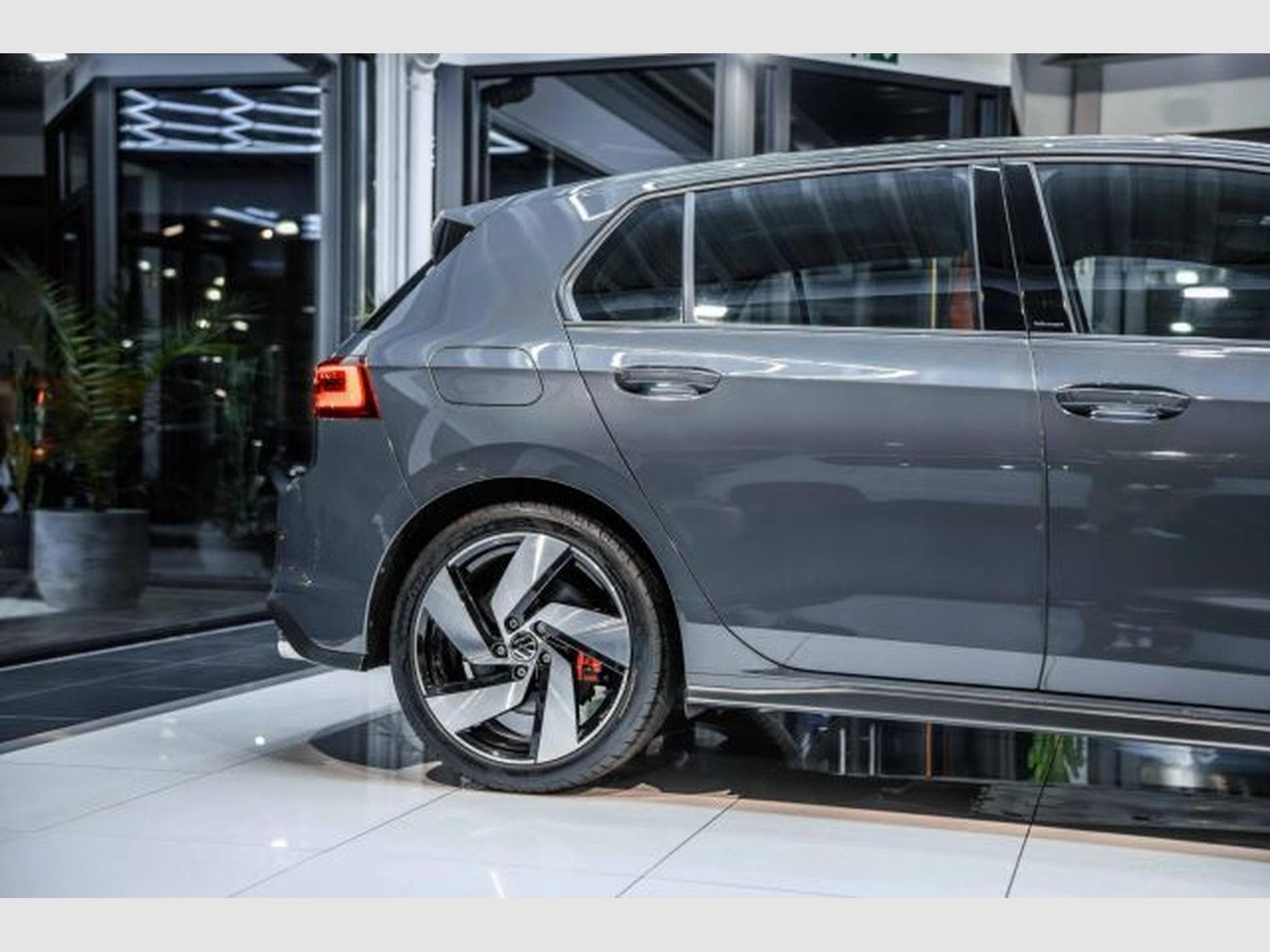 VW Golf Golf 8 GTI 2.0 TSI DSG IQ-Drive IQ-LED ACC Side (2023) - Photo 9