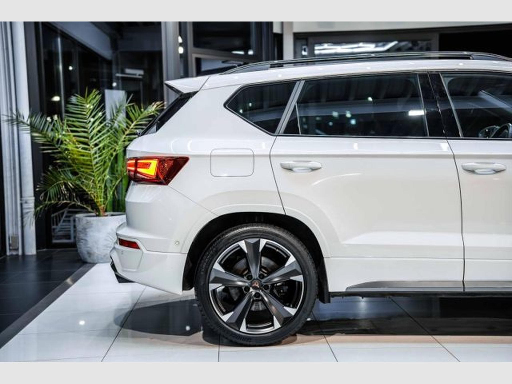 Cupra Ateca Ateca VZ 2.0 TSI DSG 4Drive 360 NAVI LED RFK SHZ (2023) - Photo 8