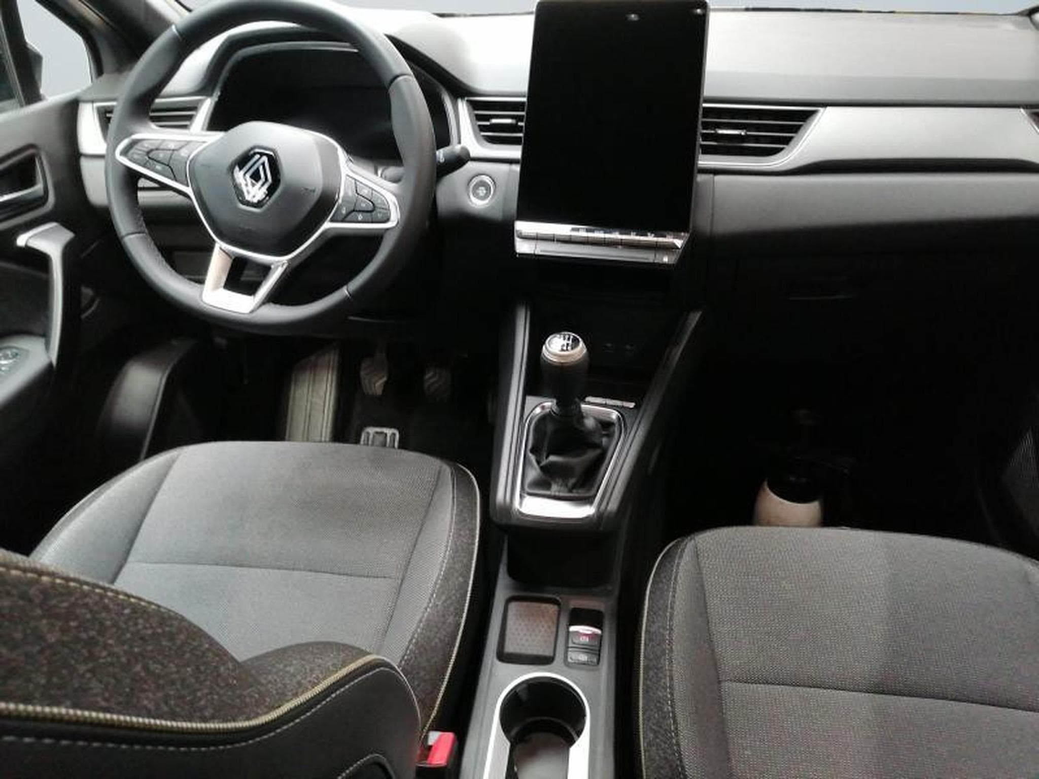 Renault Captur 1.0 Tce Techno GPF (2025) - Photo 8