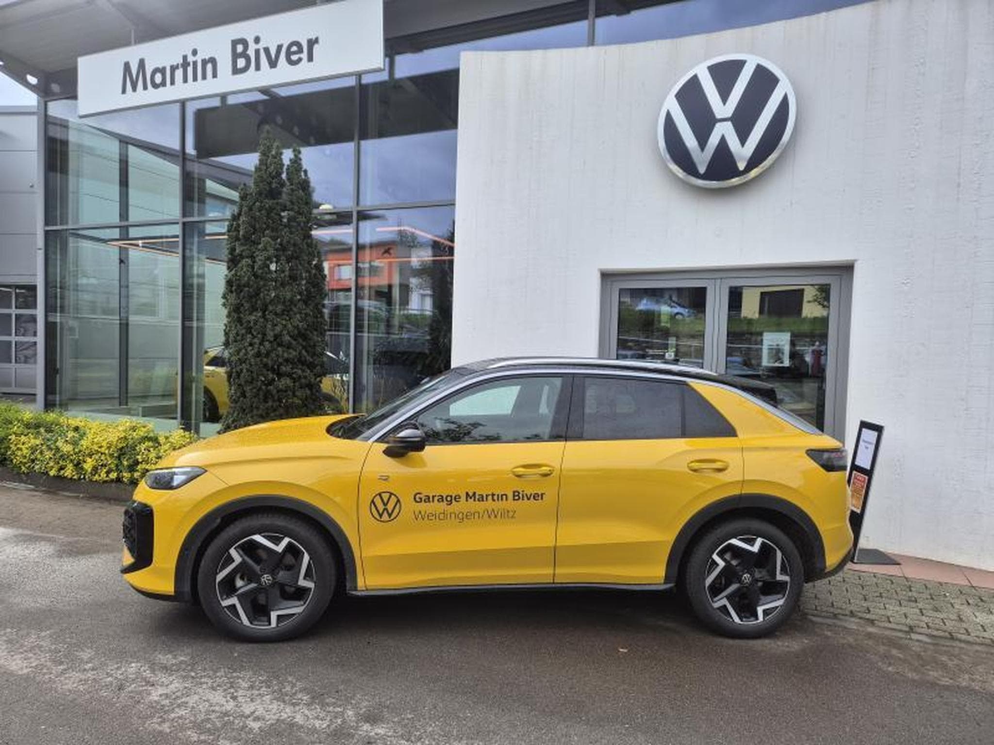 VW T-Roc R-Line (2025) - Photo 2