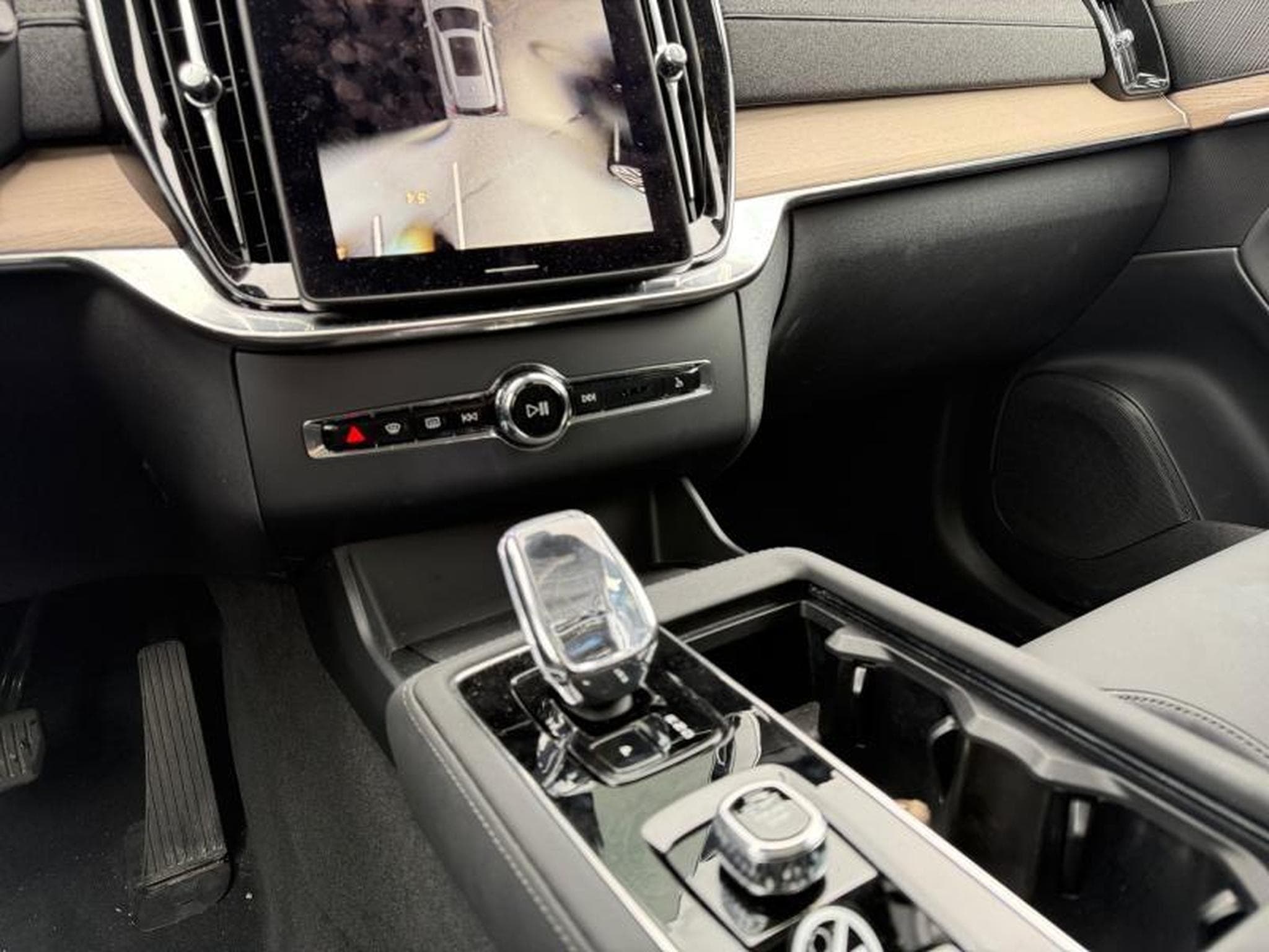 Volvo XC90 T8 Plus Dark / Hybride (2025) - Photo 11