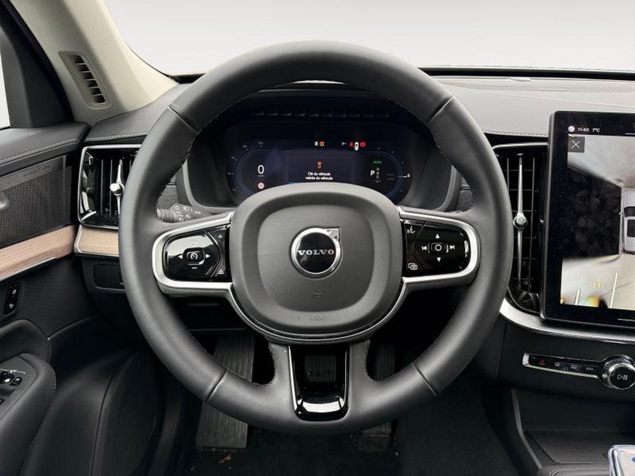 Volvo XC90 T8 Plus Dark / Hybride (2025) - Photo 12