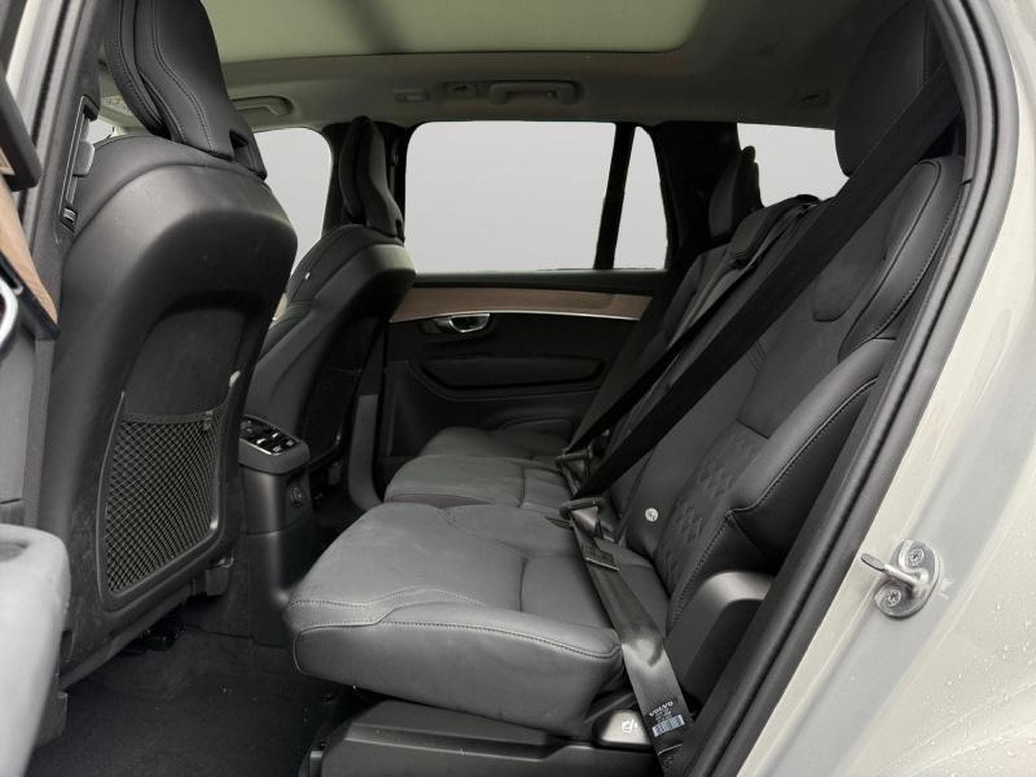 Volvo XC90 T8 Plus Dark / Hybride (2025) - Photo 13