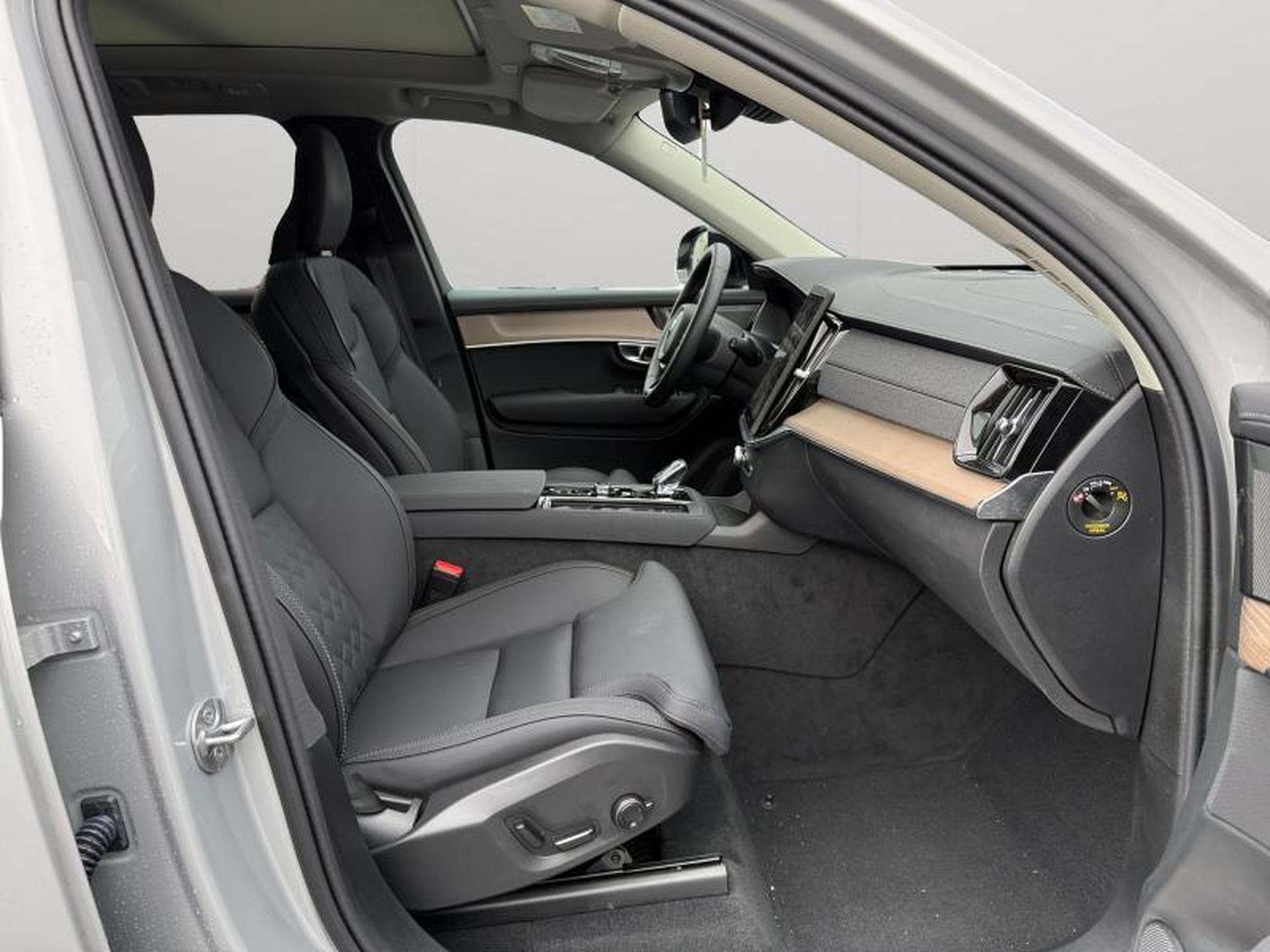 Volvo XC90 T8 Plus Dark / Hybride (2025) - Photo 15