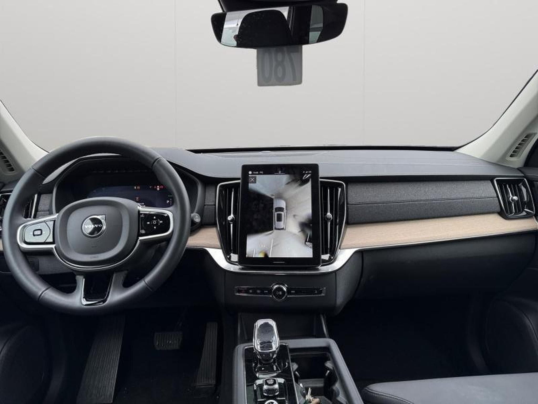 Volvo XC90 T8 Plus Dark / Hybride (2025) - Photo 3