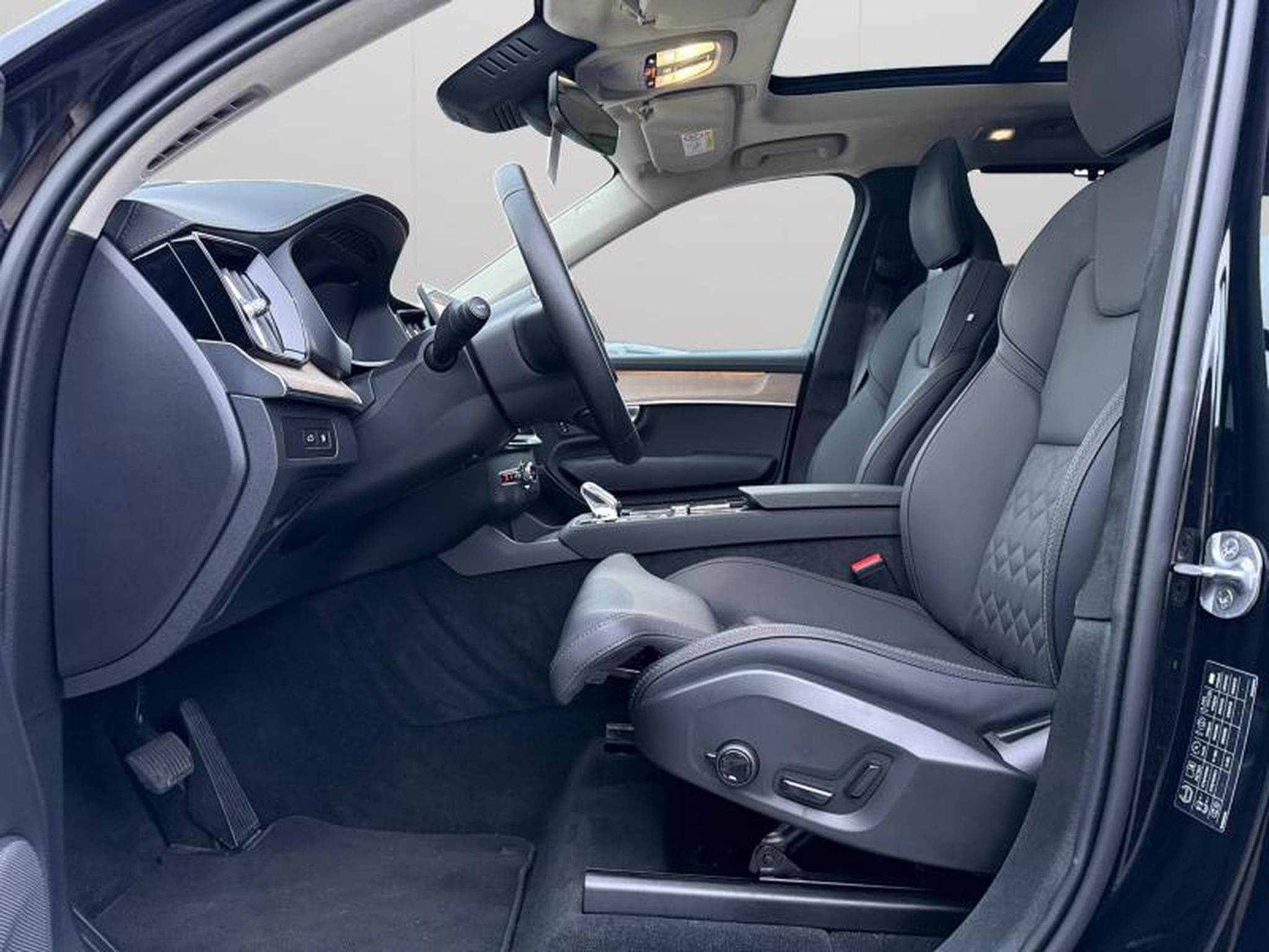 Volvo XC90 T8 Ultra Dark / Hybride (2025) - Photo 10