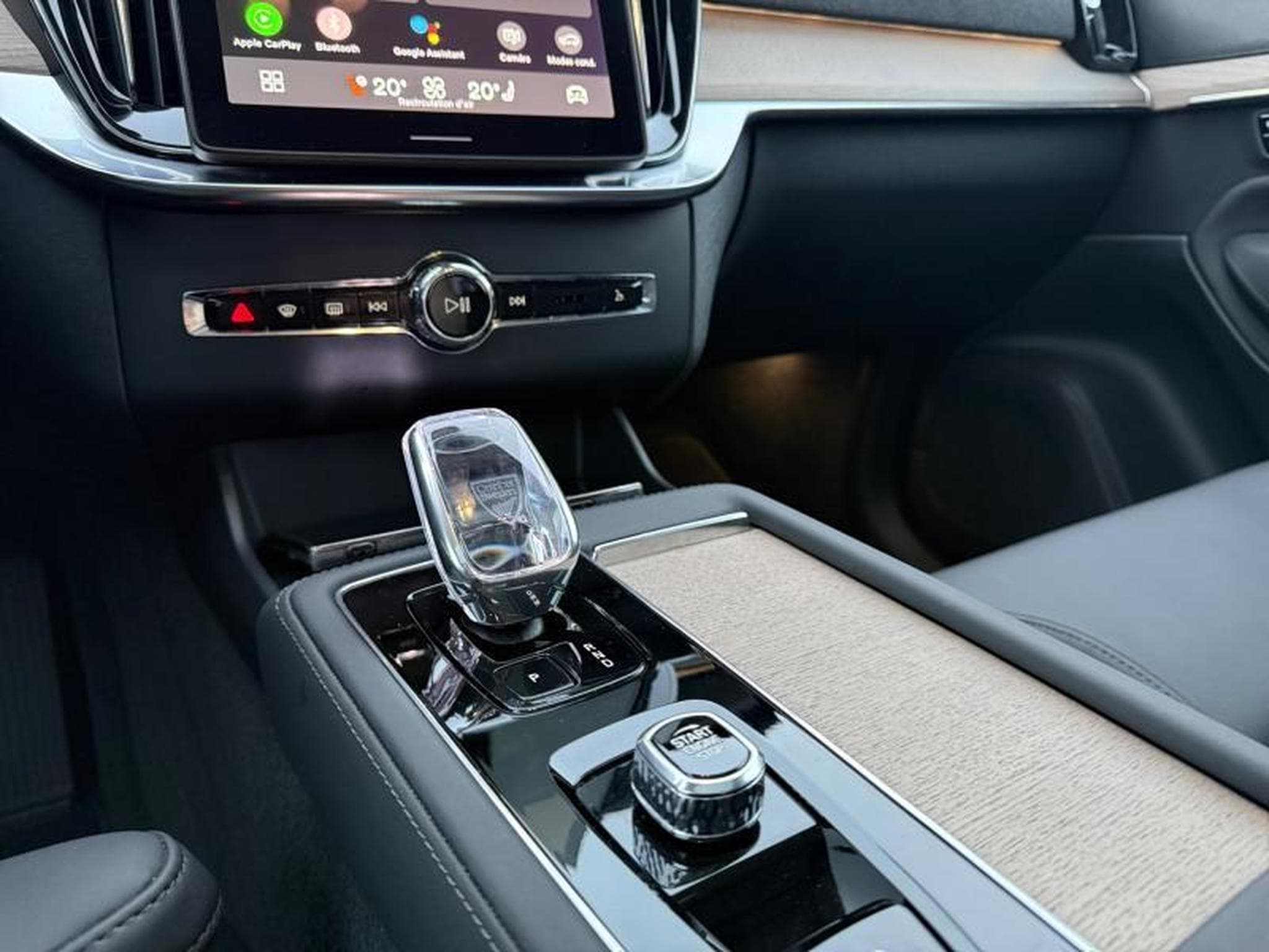Volvo XC90 T8 Ultra Dark / Hybride (2025) - Photo 11