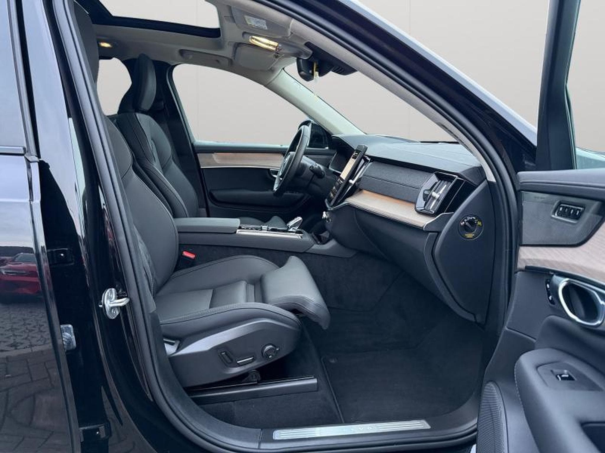 Volvo XC90 T8 Ultra Dark / Hybride (2025) - Photo 15