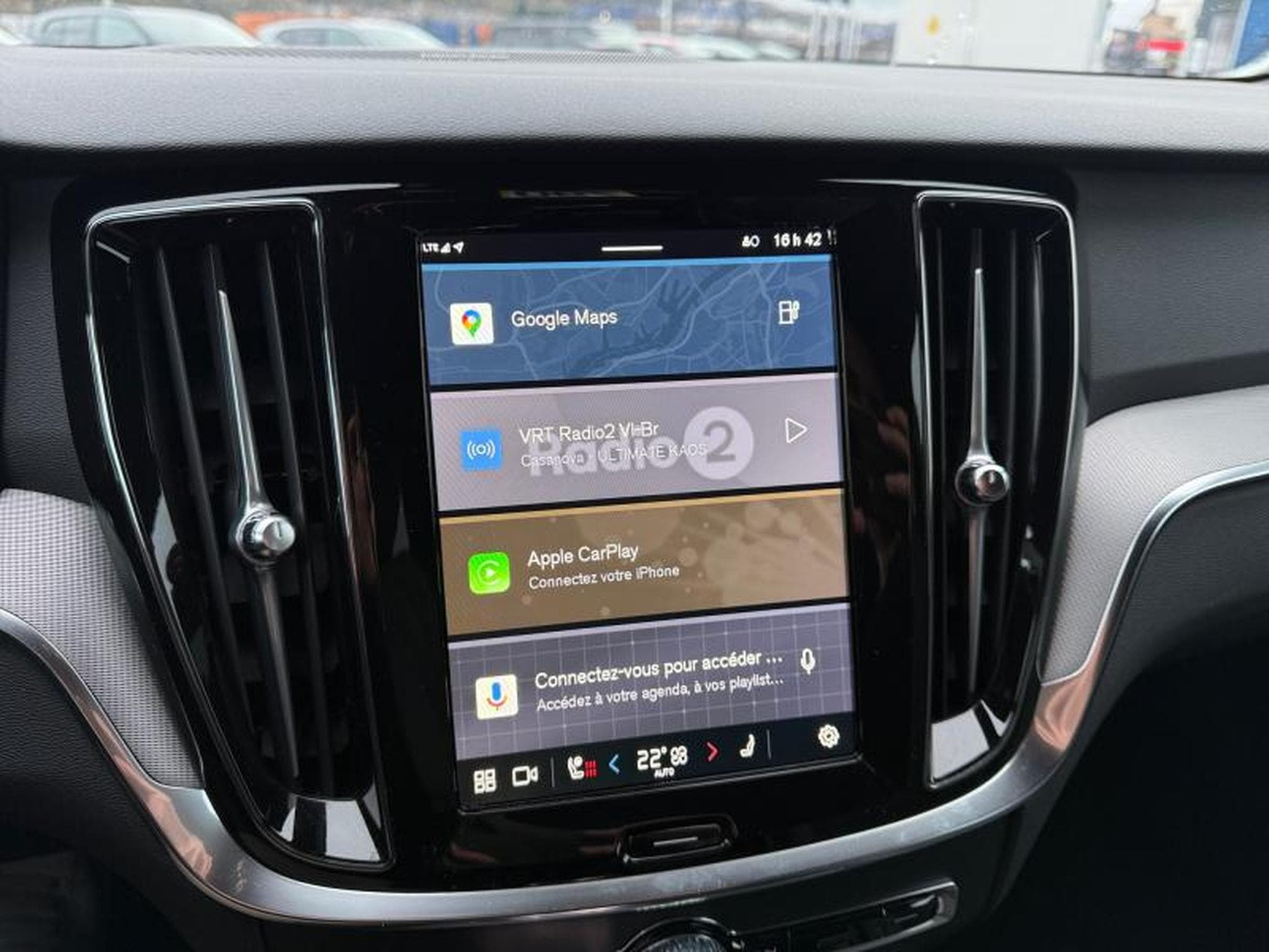 Volvo V60 T6 Plus Dark / Hybride (2024) - Photo 16