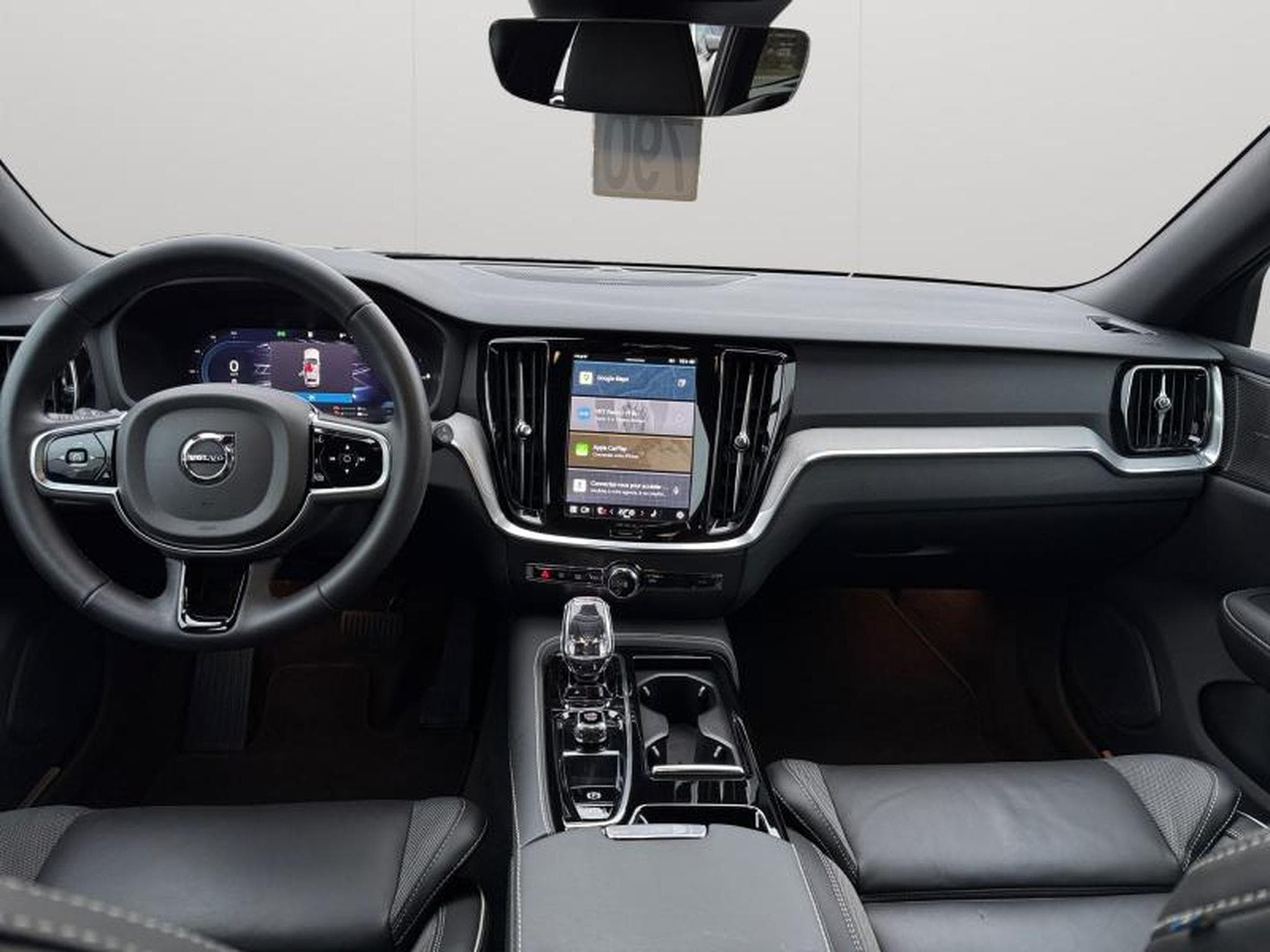 Volvo V60 T6 Plus Dark / Hybride (2024) - Photo 3