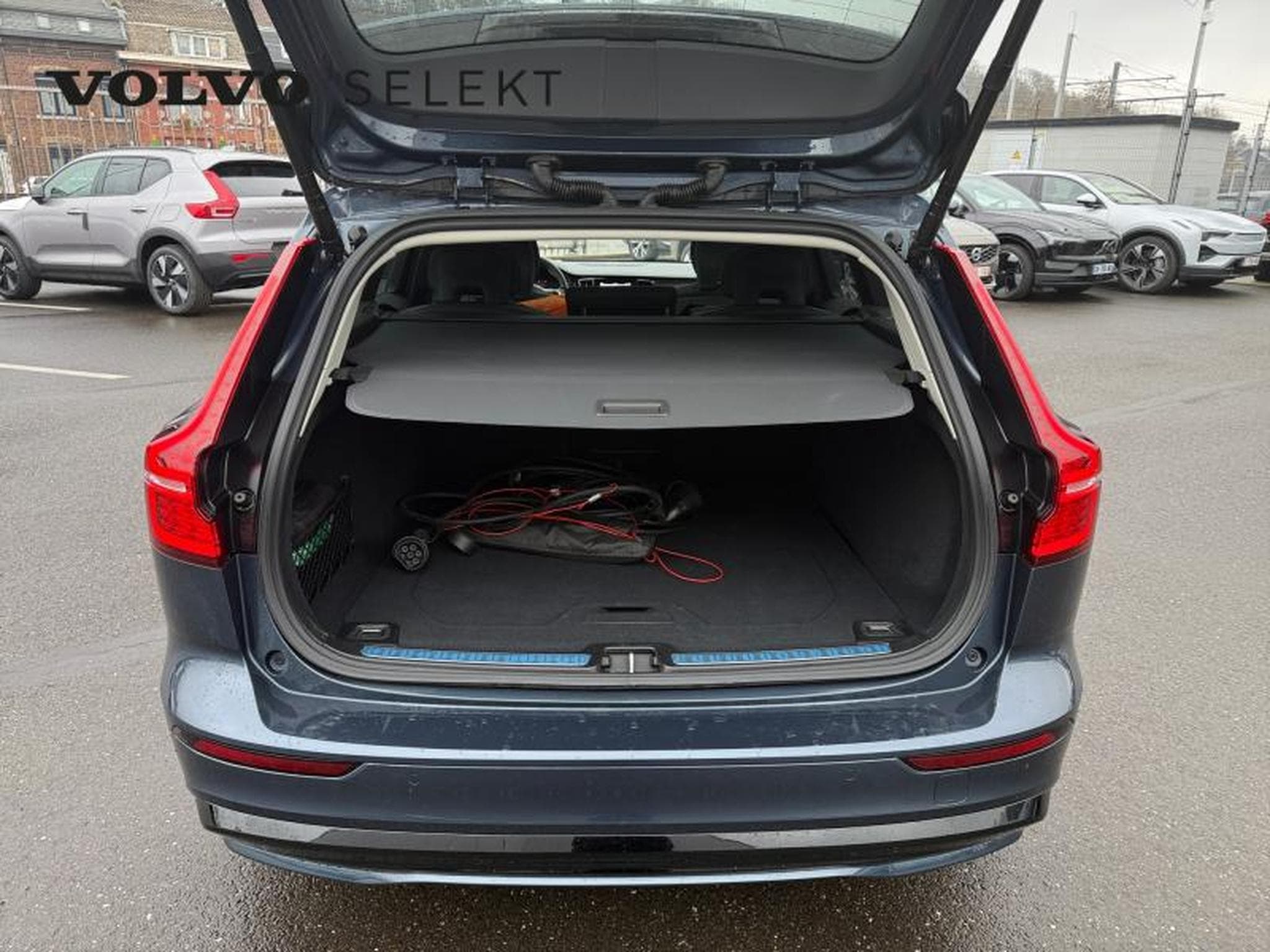 Volvo V60 T6 Ultra Dark / Hybride (2024) - Photo 19