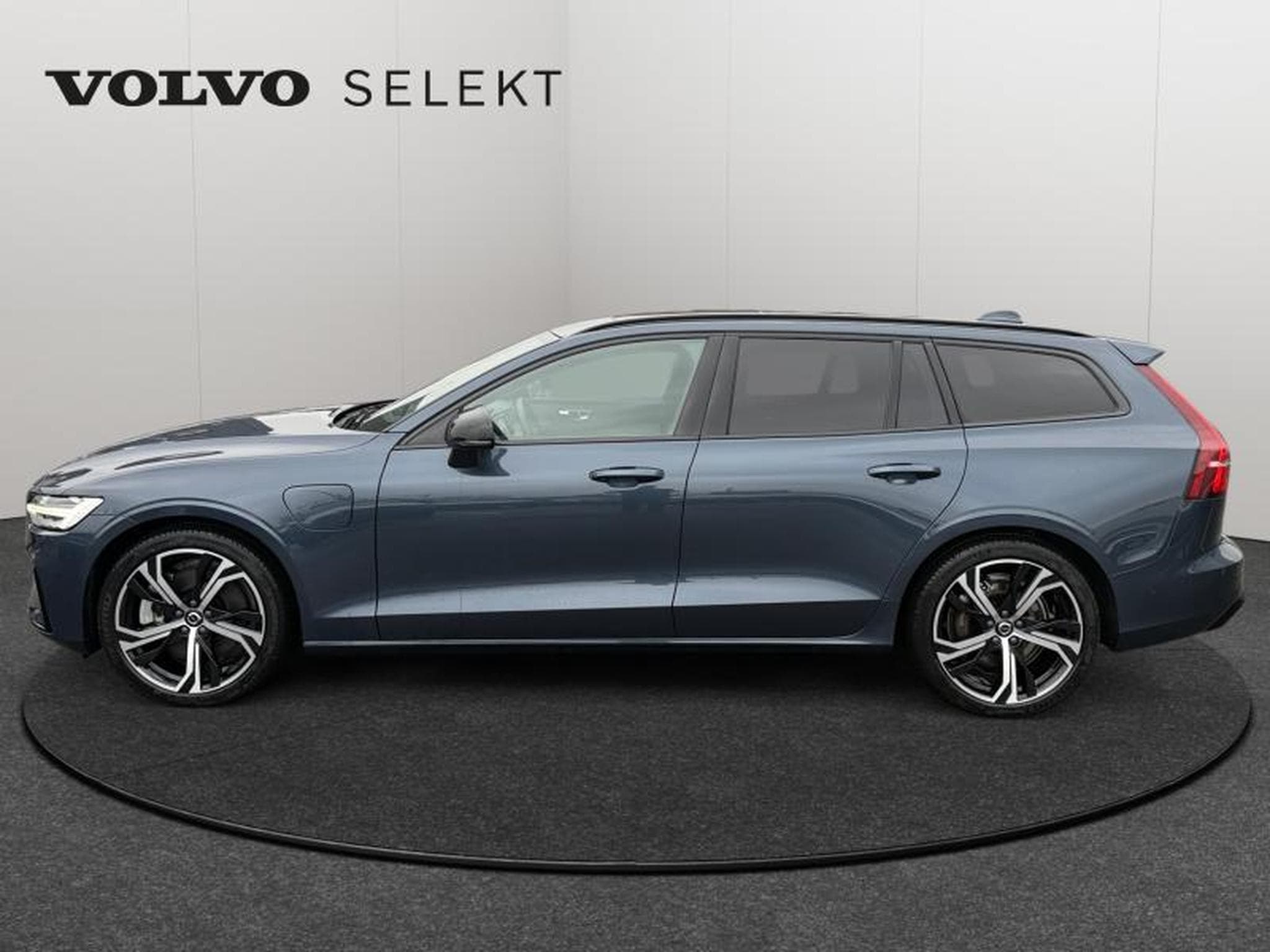 Volvo V60 T6 Ultra Dark / Hybride (2024) - Photo 4