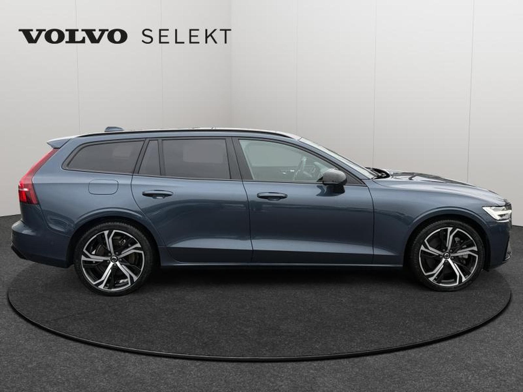 Volvo V60 T6 Ultra Dark / Hybride (2024) - Photo 7