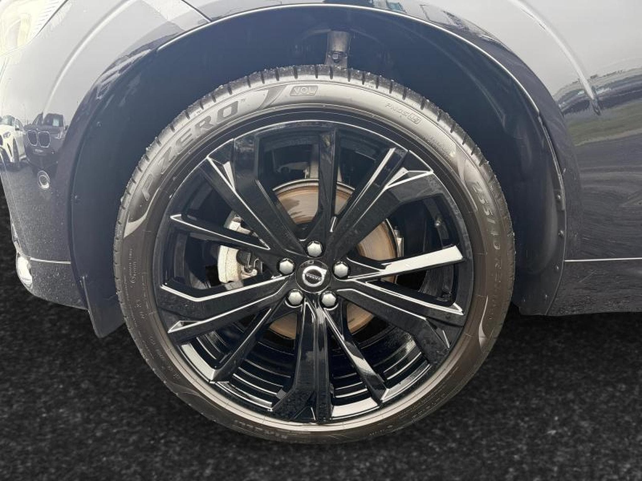 Volvo XC60 B5 Black Edition Plus / Essence (2025) - Photo 14