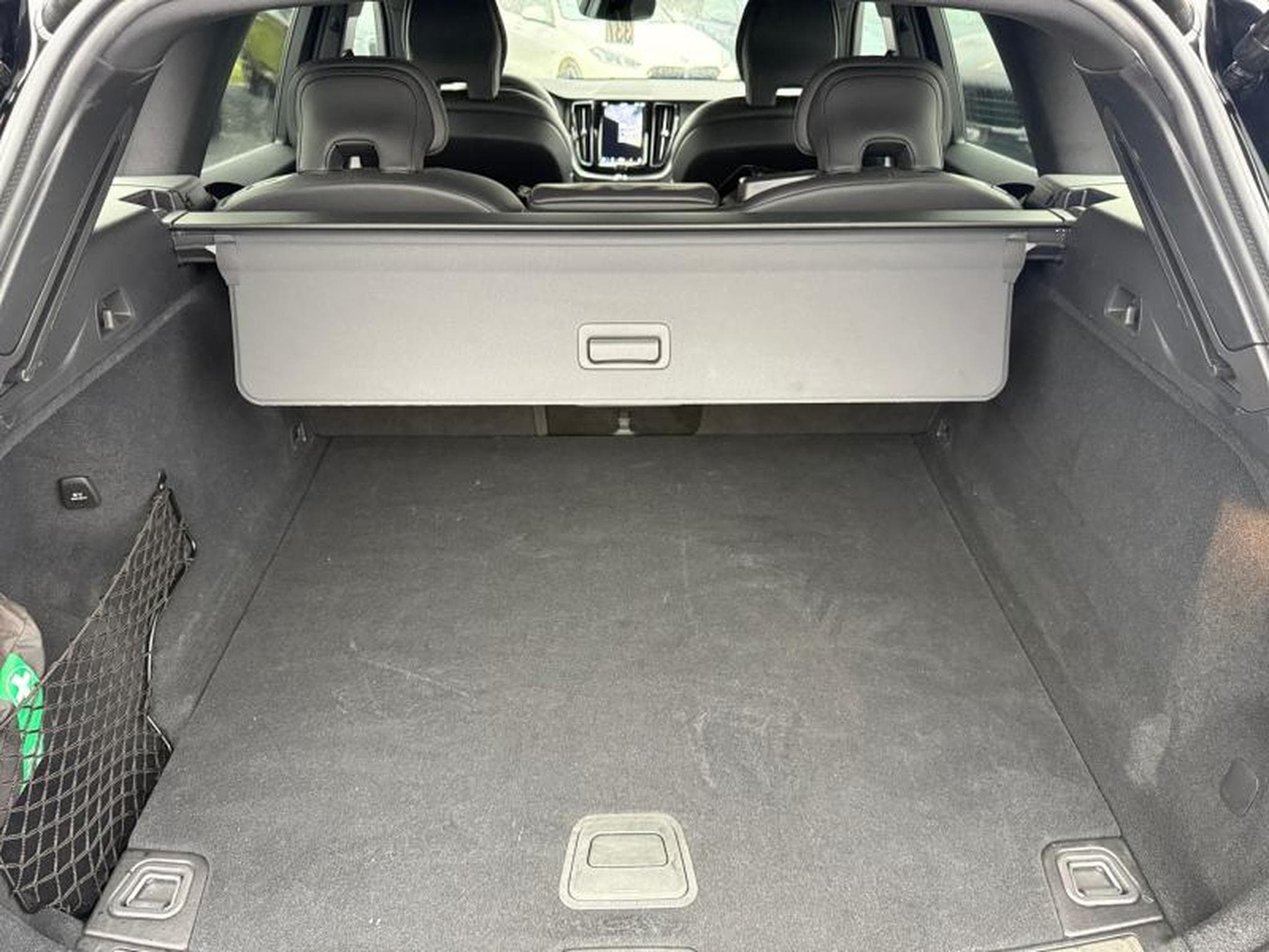 Volvo XC60 B5 Black Edition Plus / Essence (2025) - Photo 19
