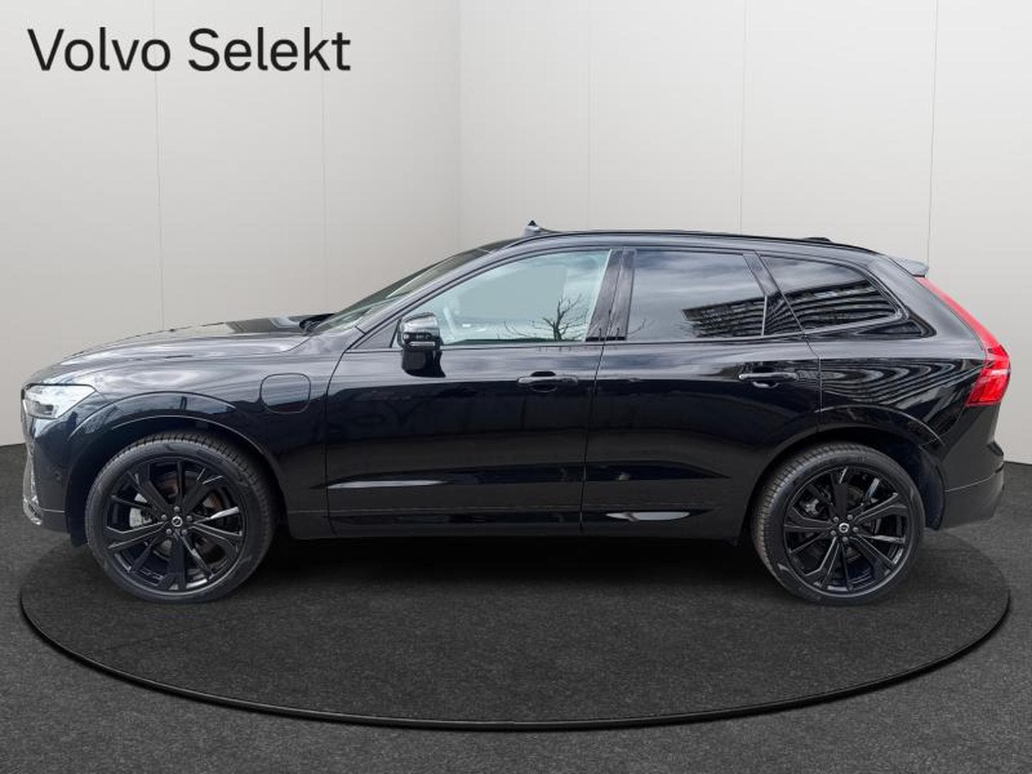 Volvo XC60 T8 Black Edition Plus / Hybride KIT HIVER INCLUS (2025) - Photo 4