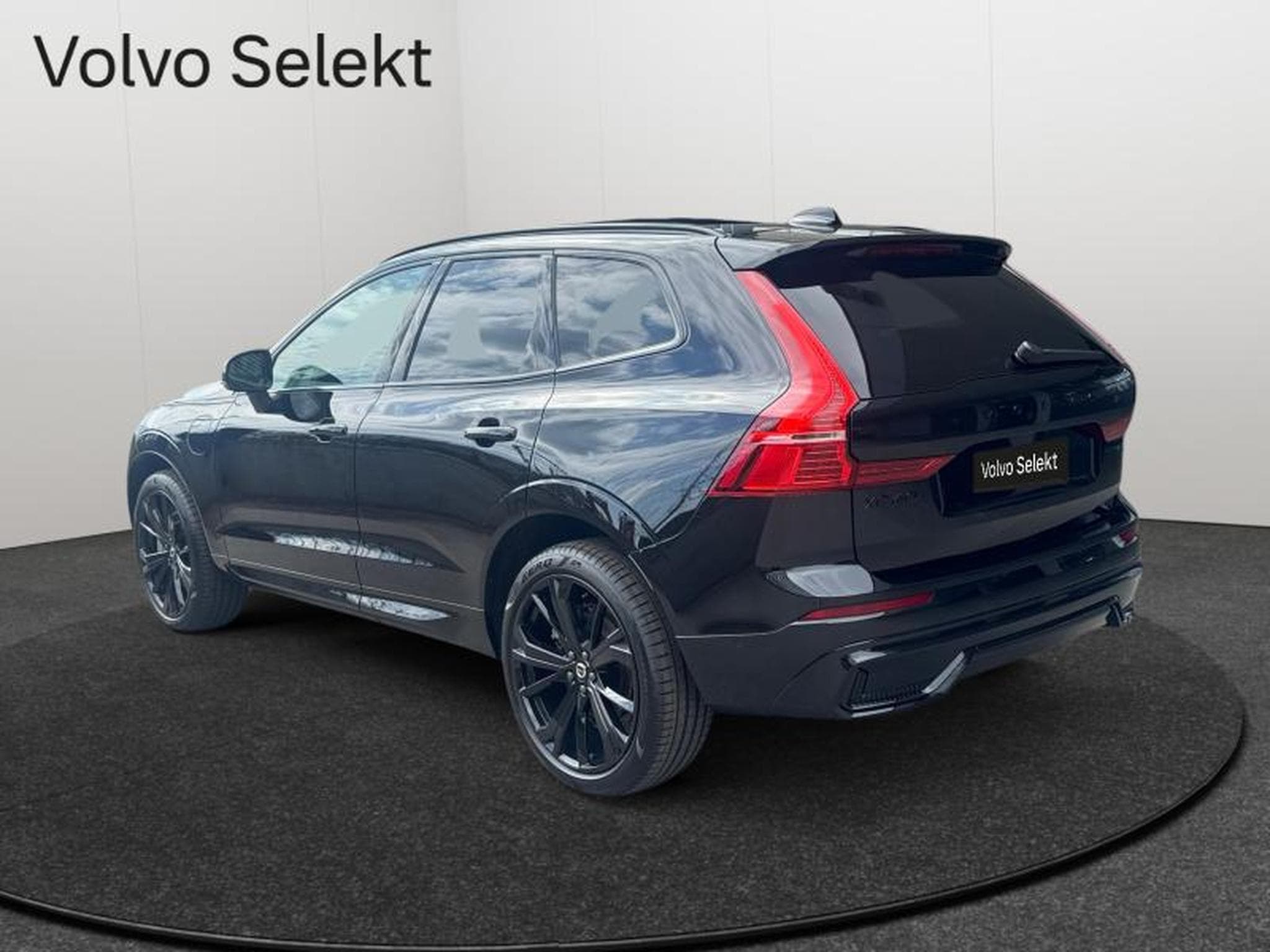 Volvo XC60 T8 Black Edition Plus / Hybride KIT HIVER INCLUS (2025) - Photo 5