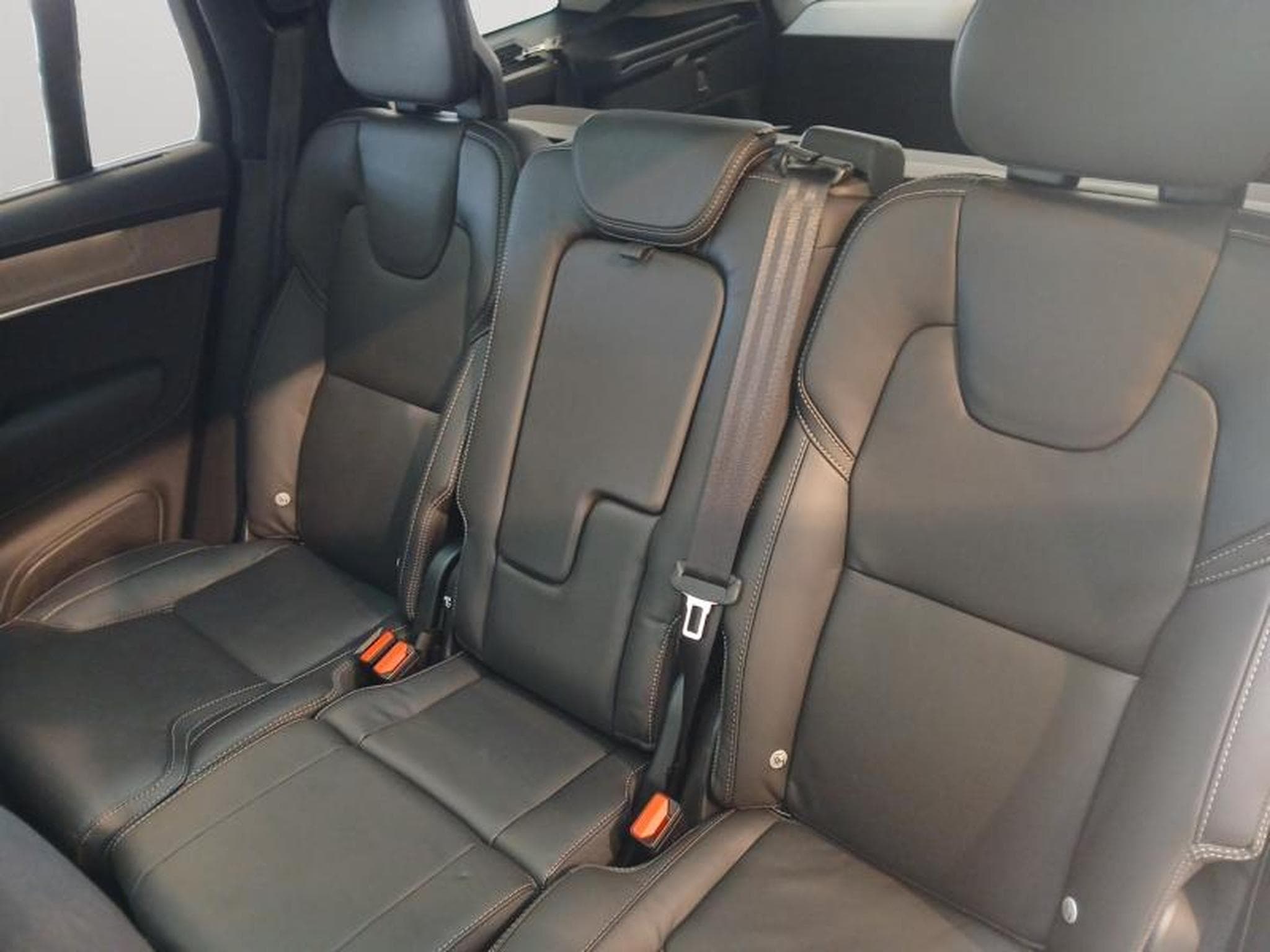 Volvo XC90 T8 AWD Ultra Dark / Hybride (2025) - Photo 13