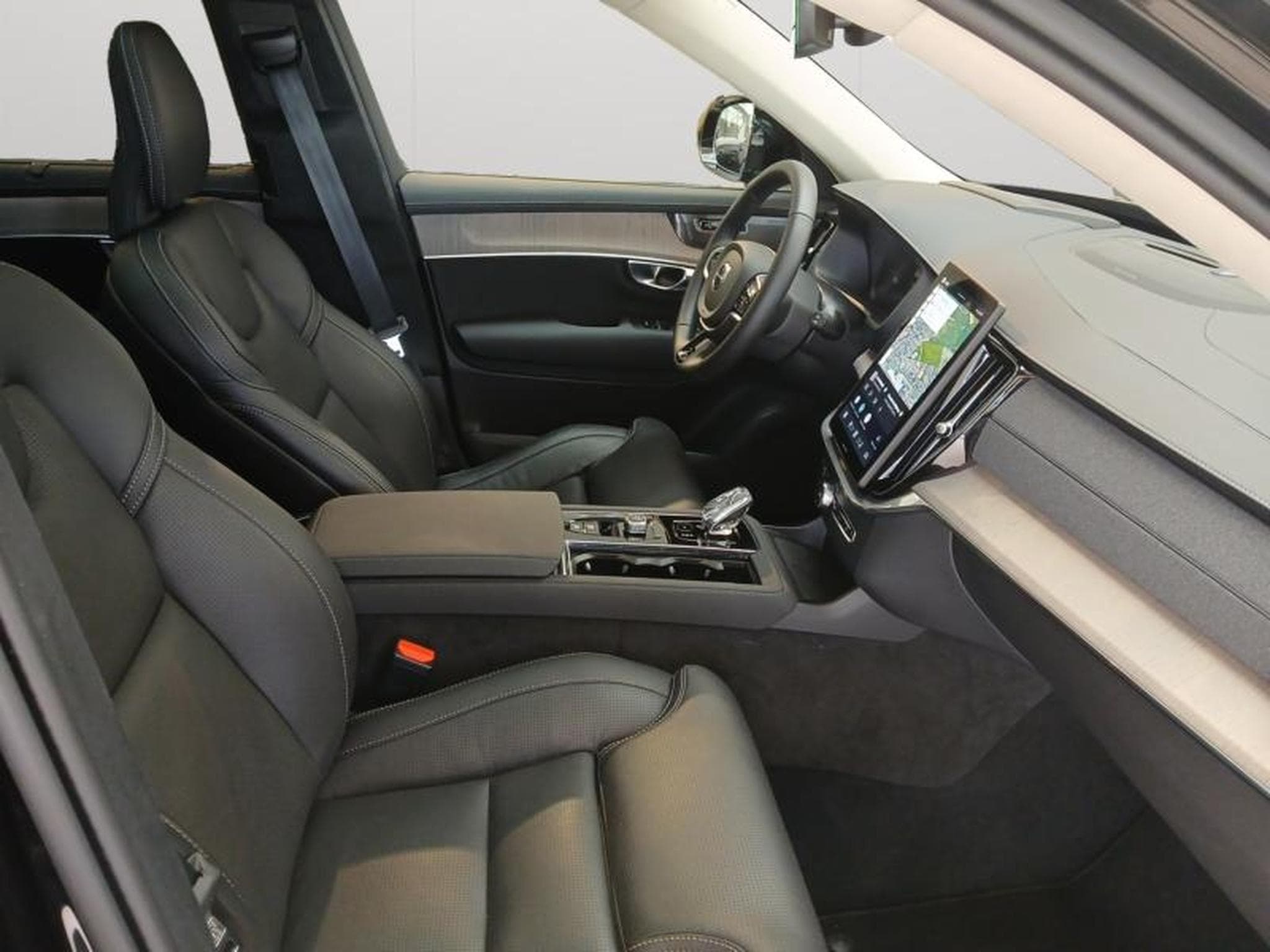 Volvo XC90 T8 AWD Ultra Dark / Hybride (2025) - Photo 15