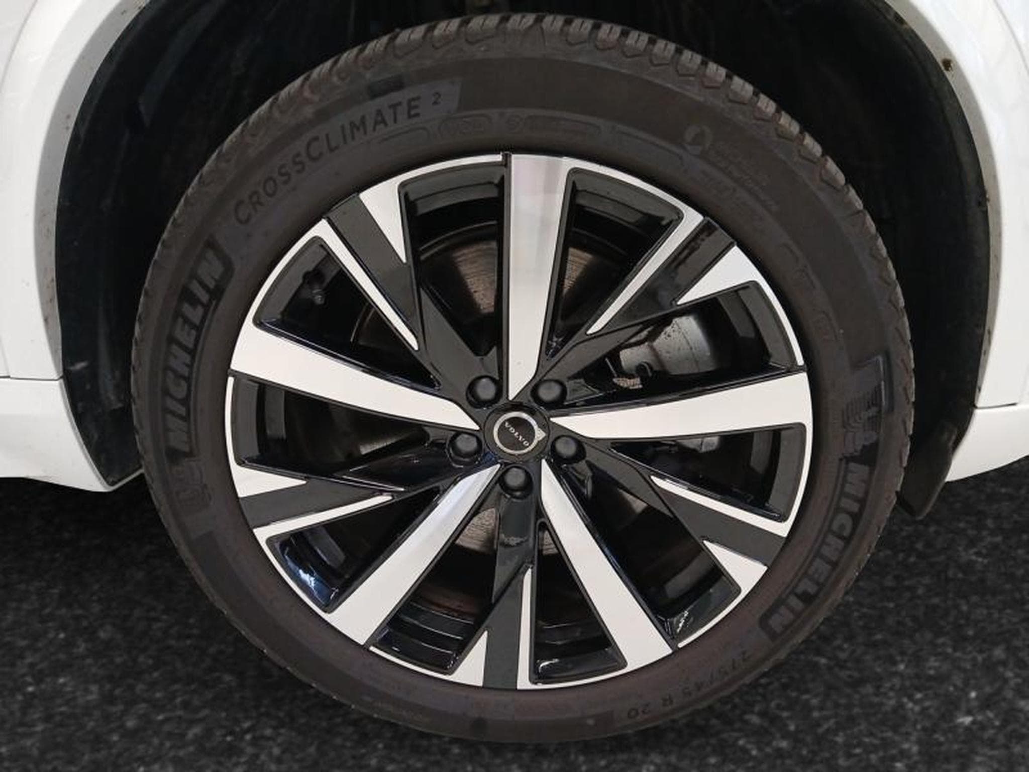 Volvo XC90 T8 AWD Core / Hybride (2025) - Photo 10