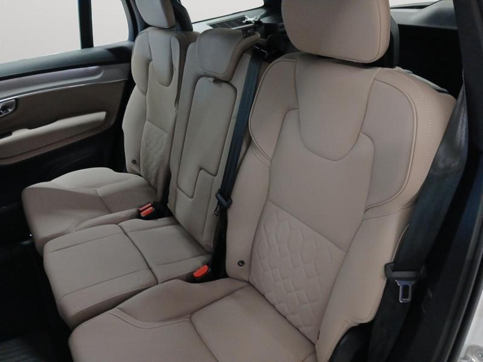 Volvo XC90 T8 AWD Core / Hybride (2025) - Photo 14
