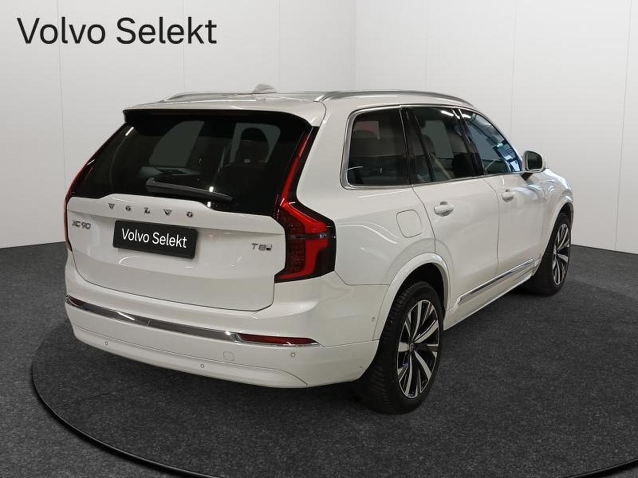 Volvo XC90 T8 AWD Core / Hybride (2025) - Photo 16