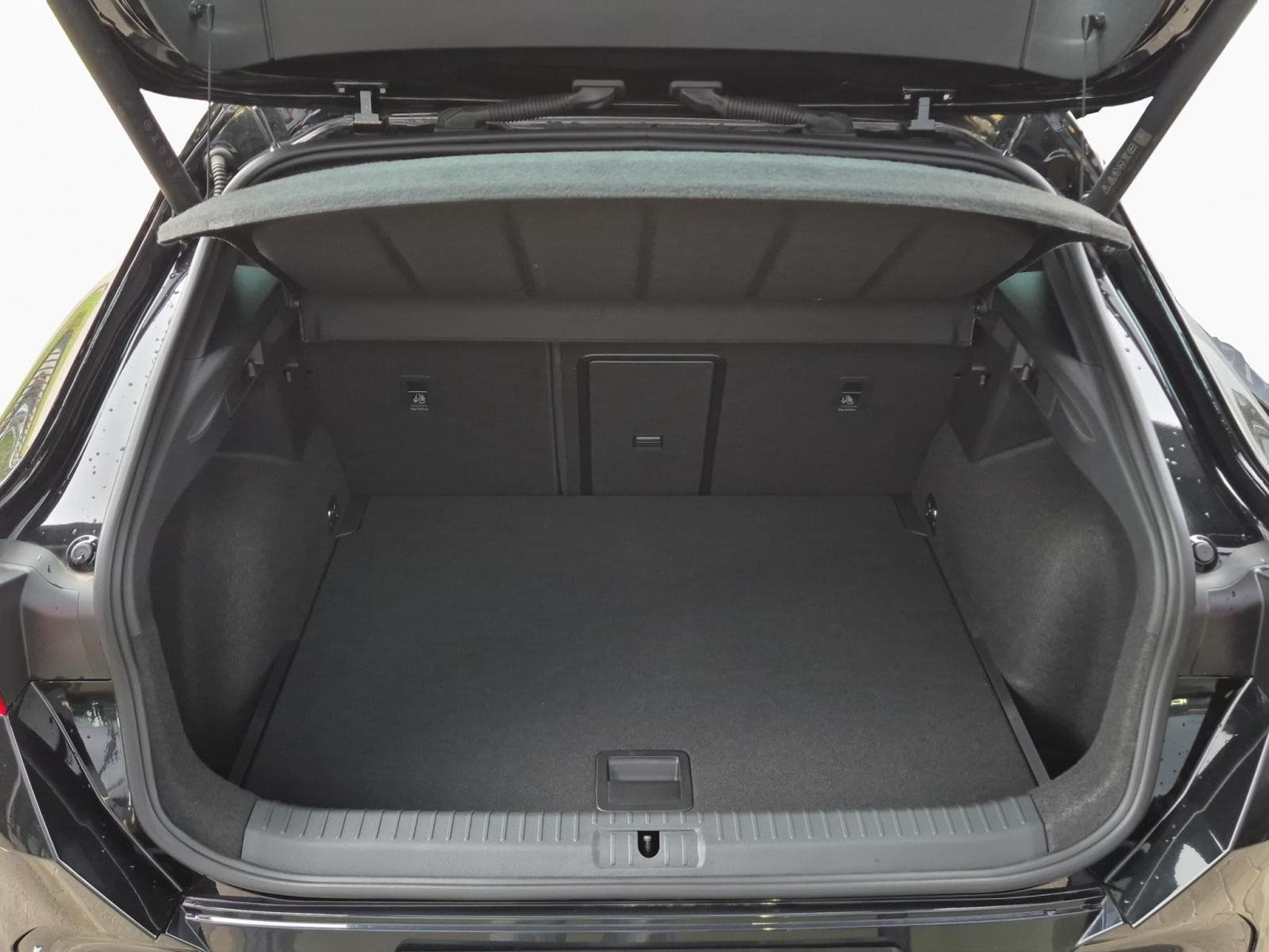 Cupra Formentor 1.5 eTSI DSG (2026) - Photo 16