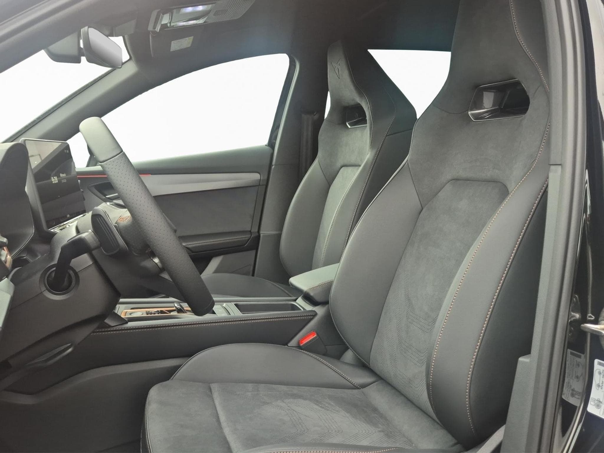 Cupra Formentor 1.5 eTSI DSG (2026) - Photo 3