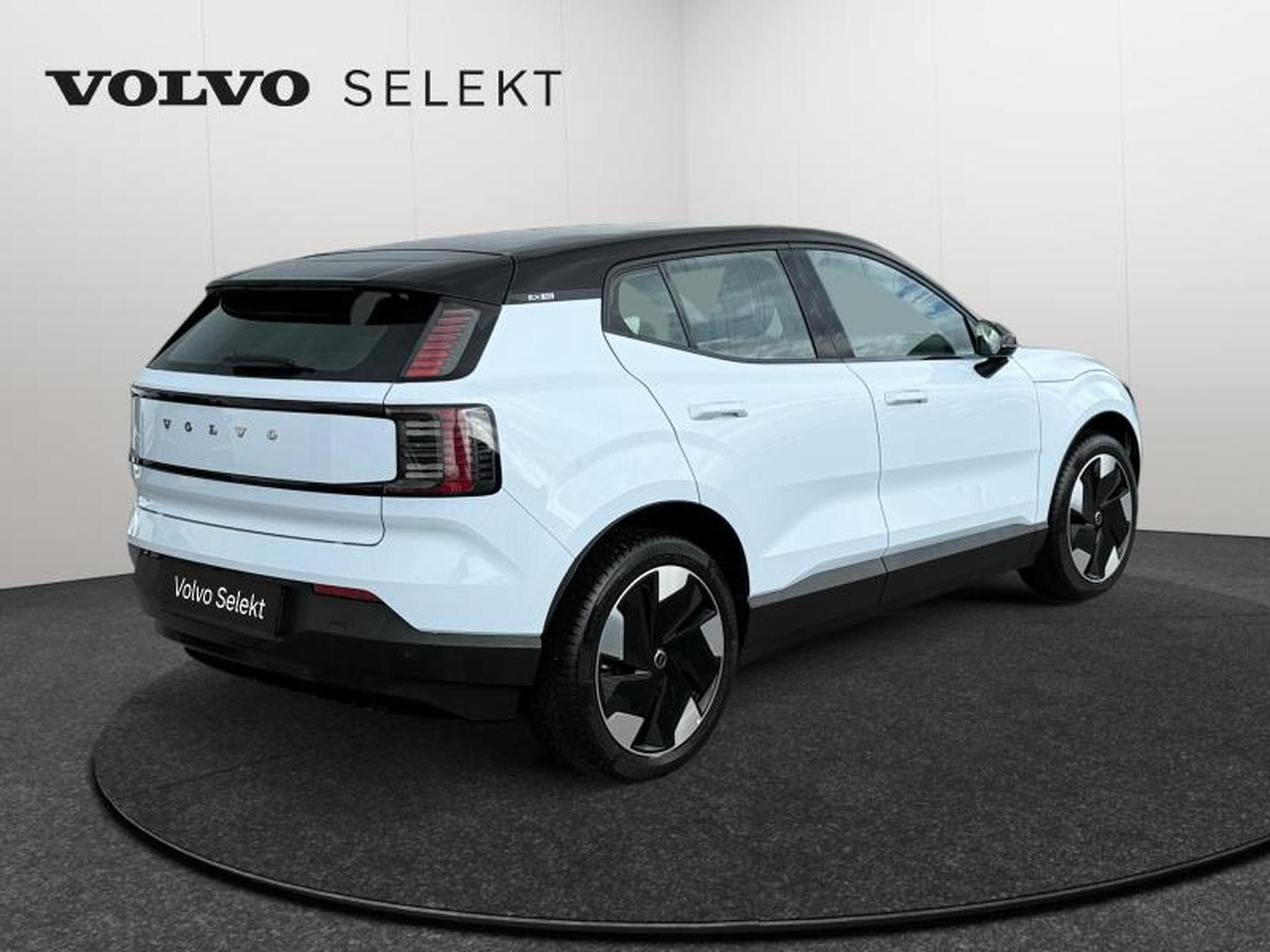 Volvo EX30 Plus Extended Range / Electrique (2024) - Photo 2