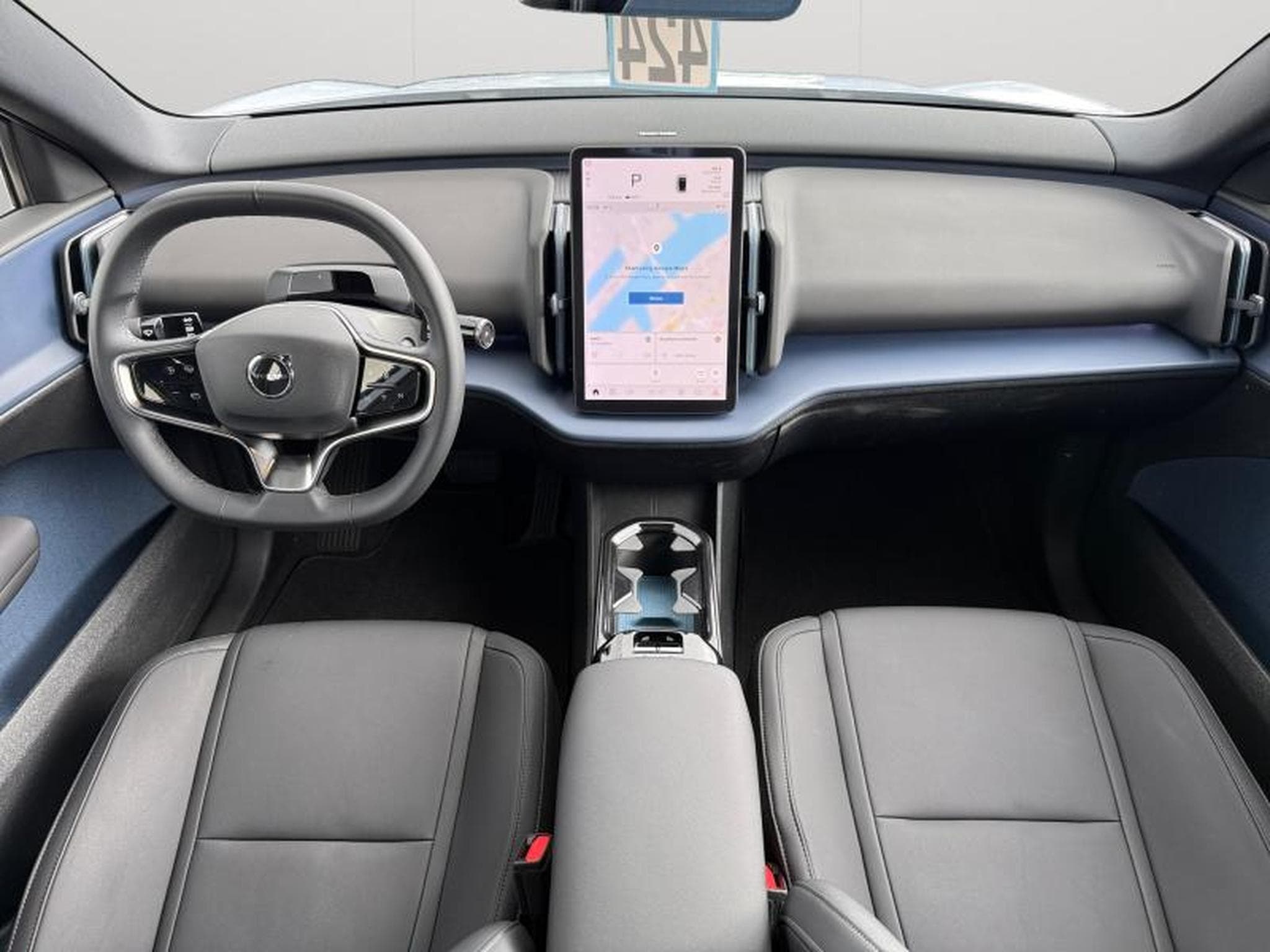 Volvo EX30 Plus Extended Range / Electrique (2024) - Photo 3