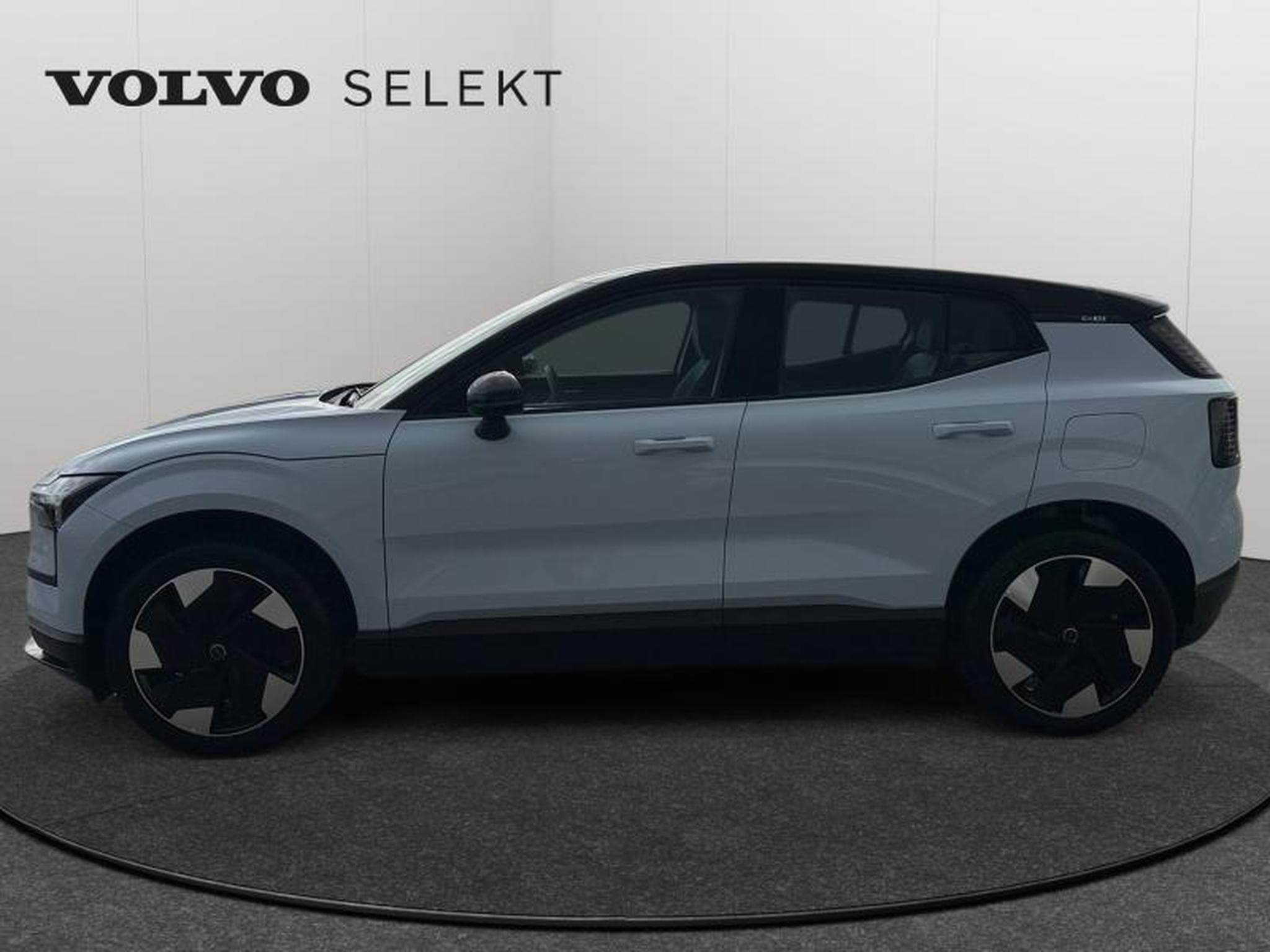 Volvo EX30 Plus Extended Range / Electrique (2024) - Photo 4