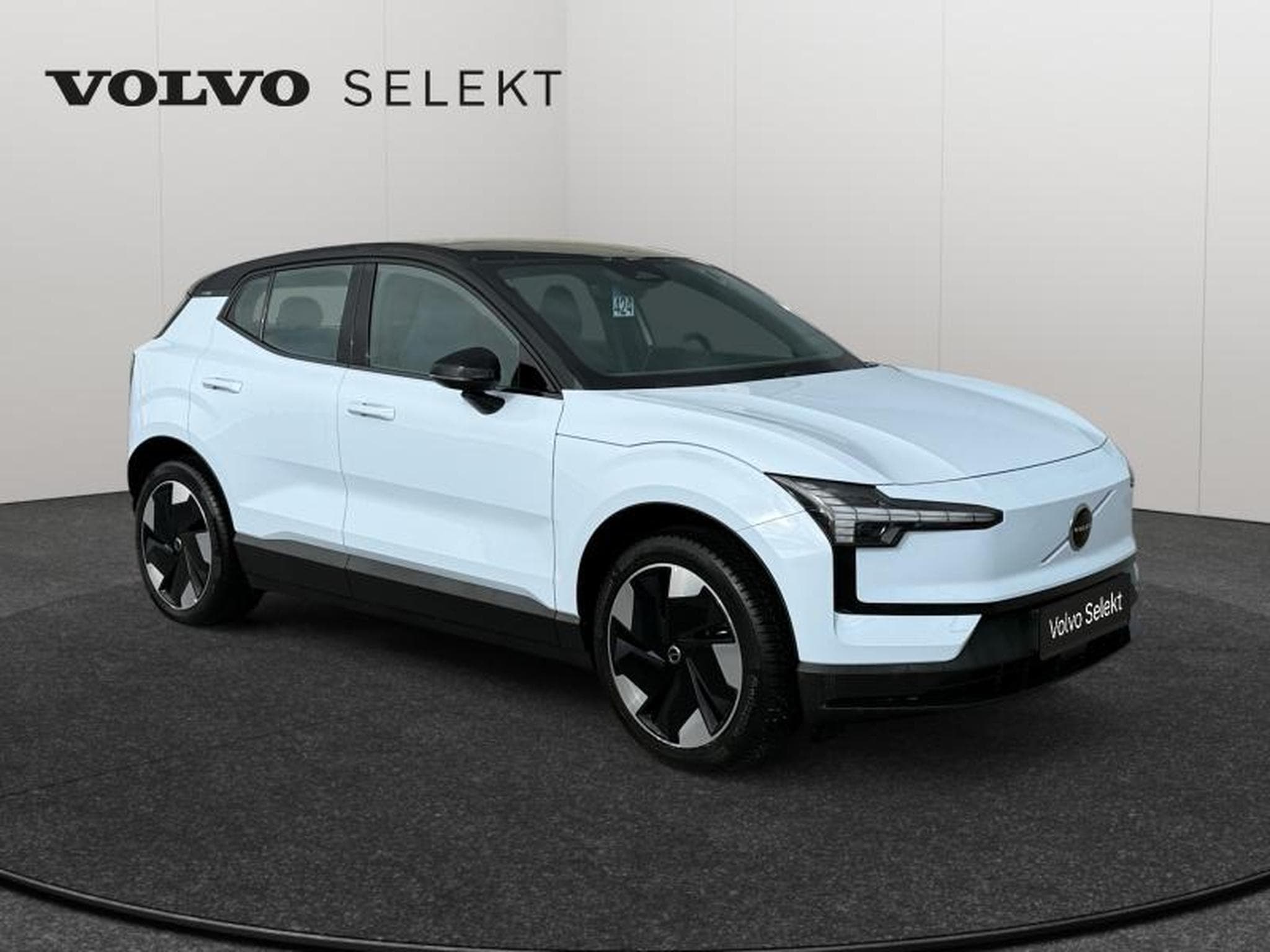 Volvo EX30 Plus Extended Range / Electrique (2024) - Photo 8