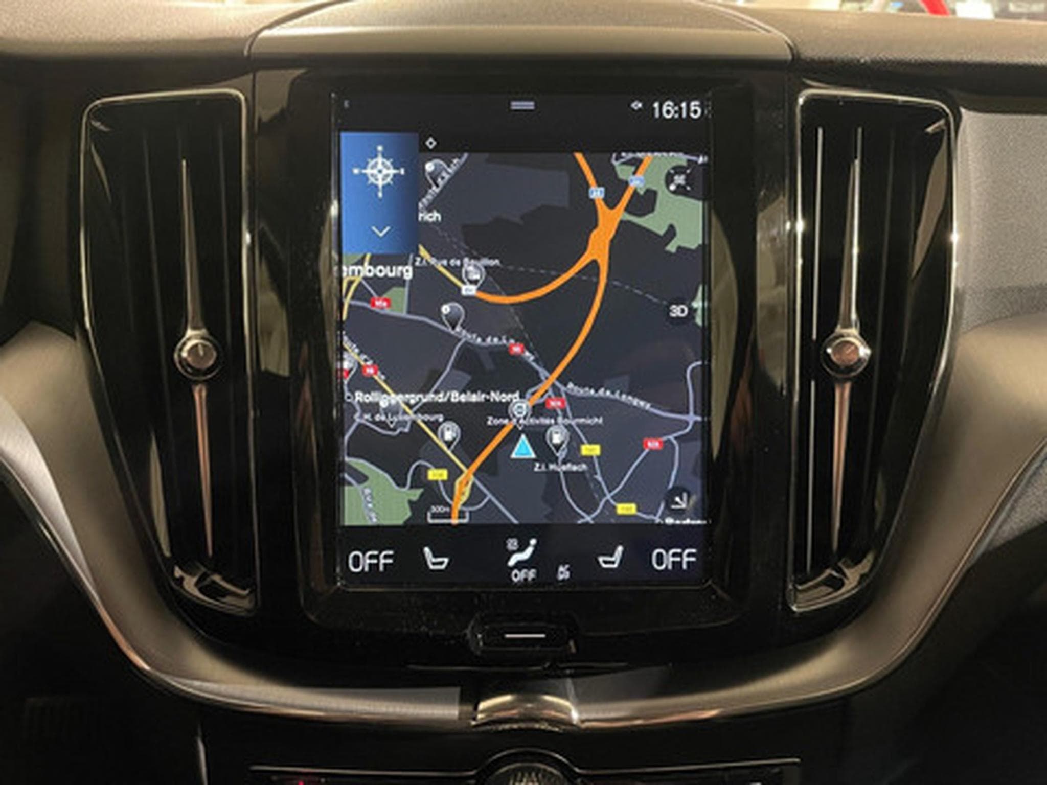 Volvo XC60 2.0 D4 Geartronic Momentum (2019) - Photo 3