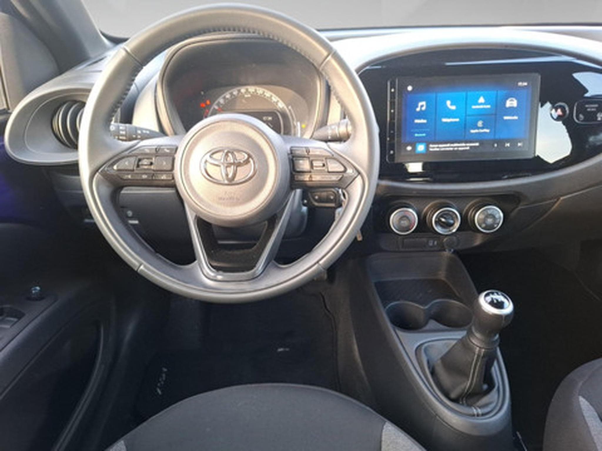 Toyota Aygo 1.0 VVT-i Play (2024) - Photo 6