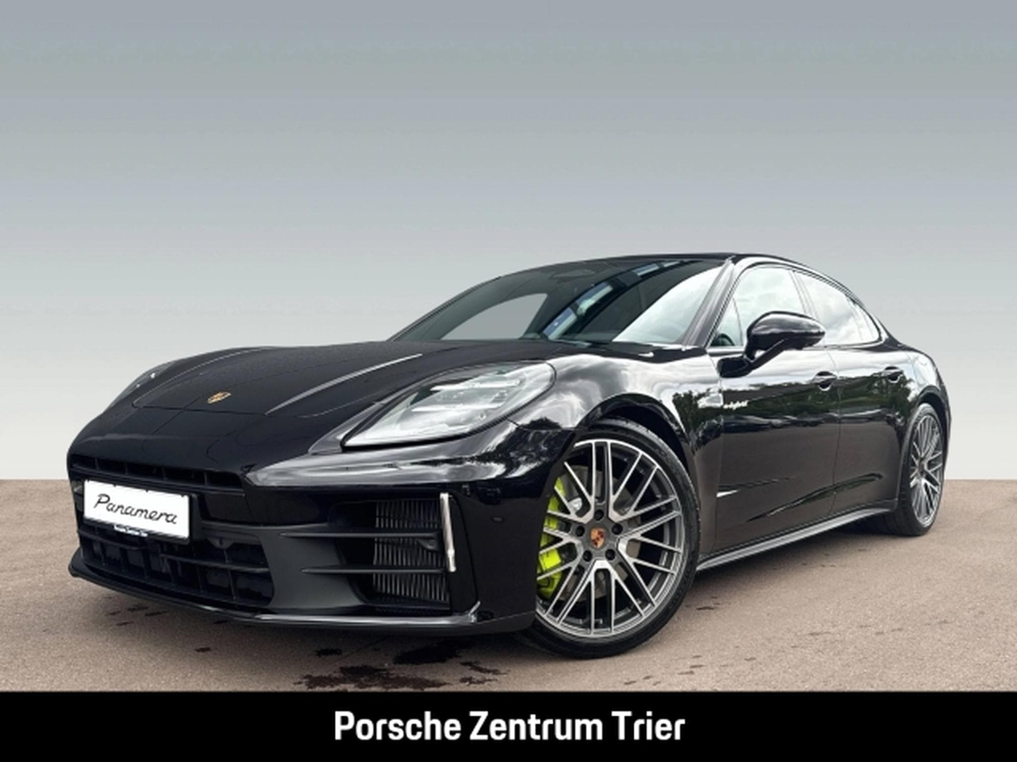 Porsche Panamera E-Hybrid InnoDrive HA-Lenkung Head-Up (2026) - Photo 1