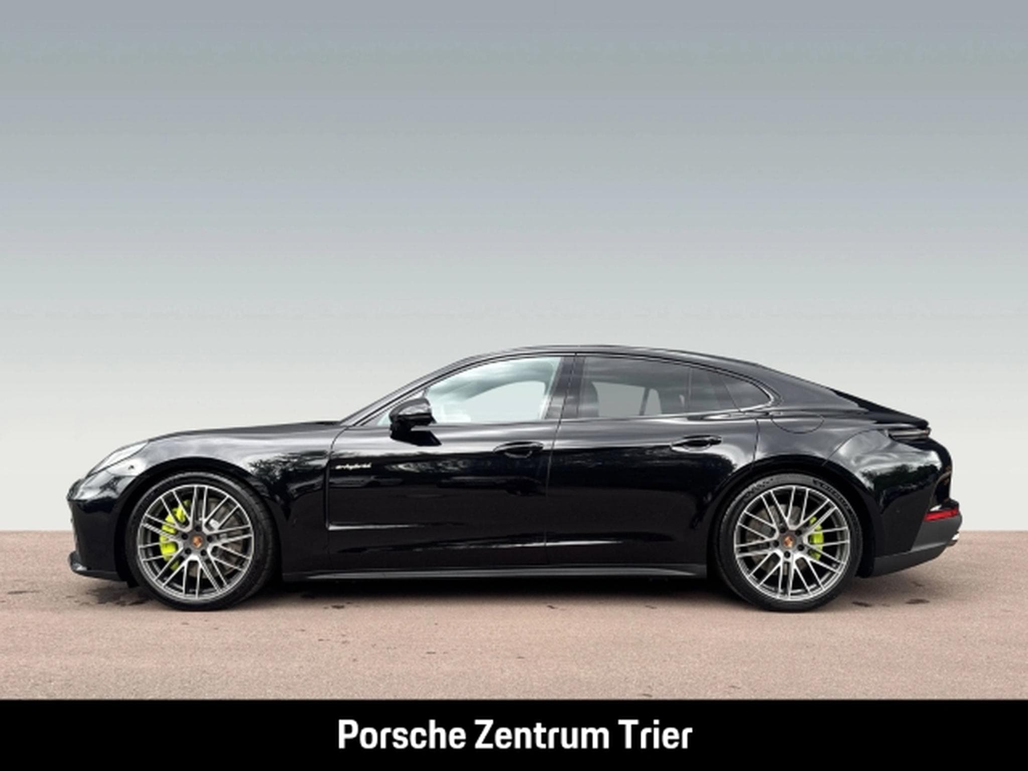 Porsche Panamera E-Hybrid InnoDrive HA-Lenkung Head-Up (2026) - Photo 2