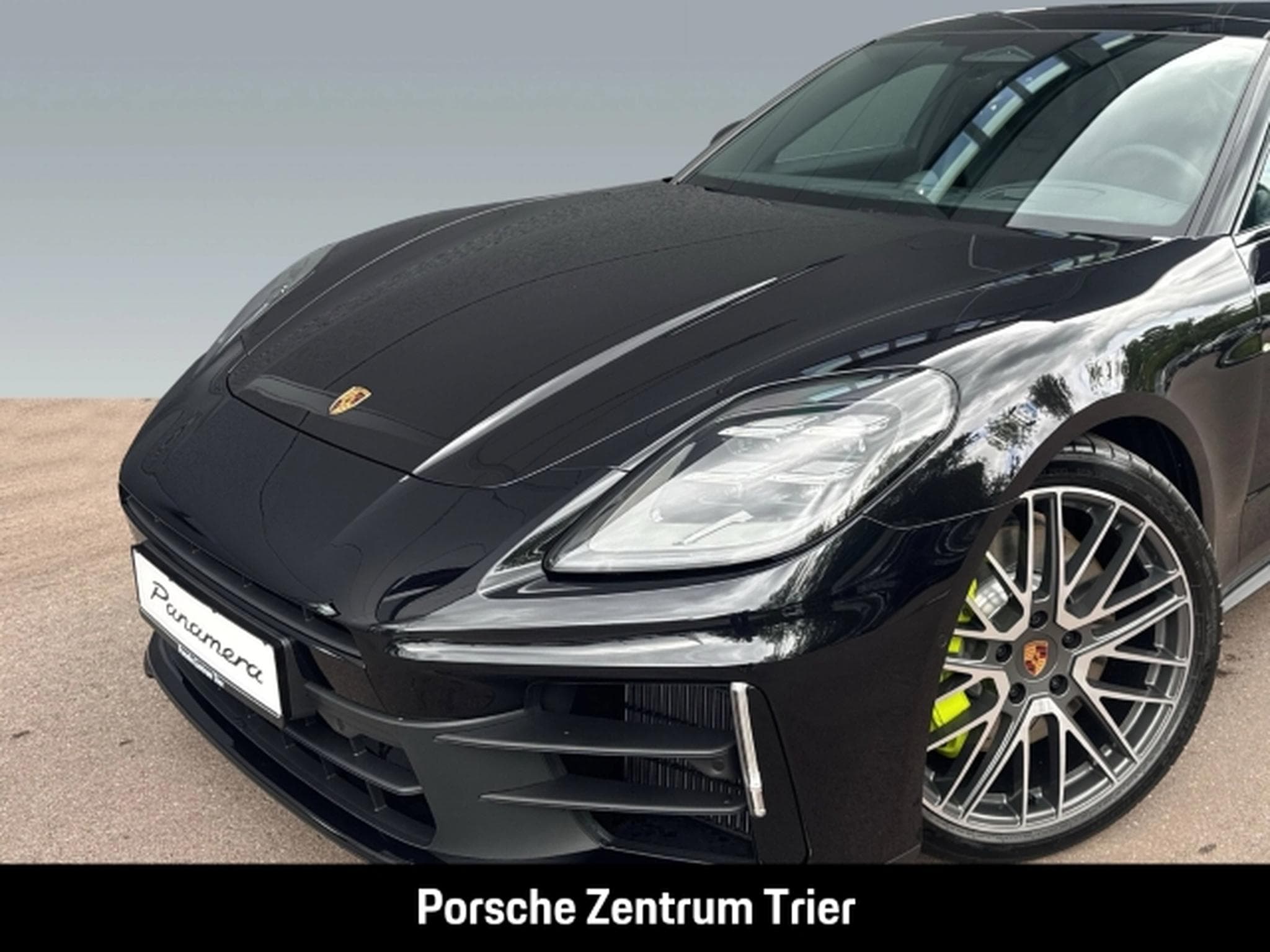 Porsche Panamera E-Hybrid InnoDrive HA-Lenkung Head-Up (2026) - Photo 9