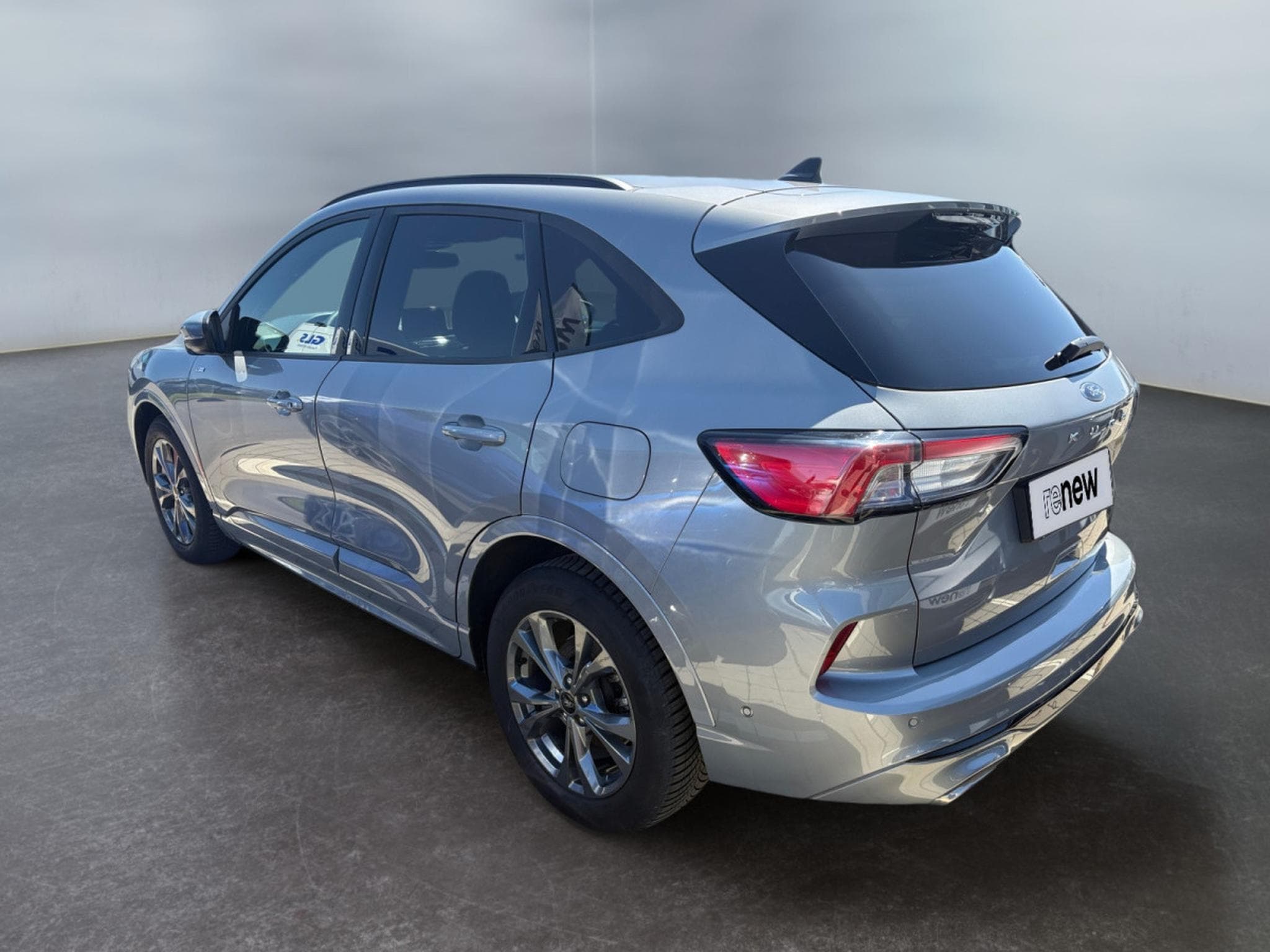 Ford Kuga 2.0 TDCI  fwd Auto ST-LINE X (2023) - Photo 4