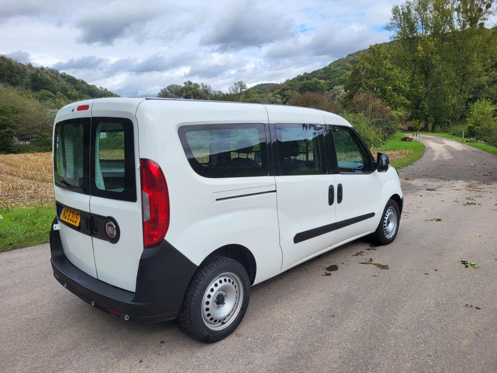 Fiat Doblo Cargo Maxi 1.3 Diesel Multijet (2018) - Photo 2