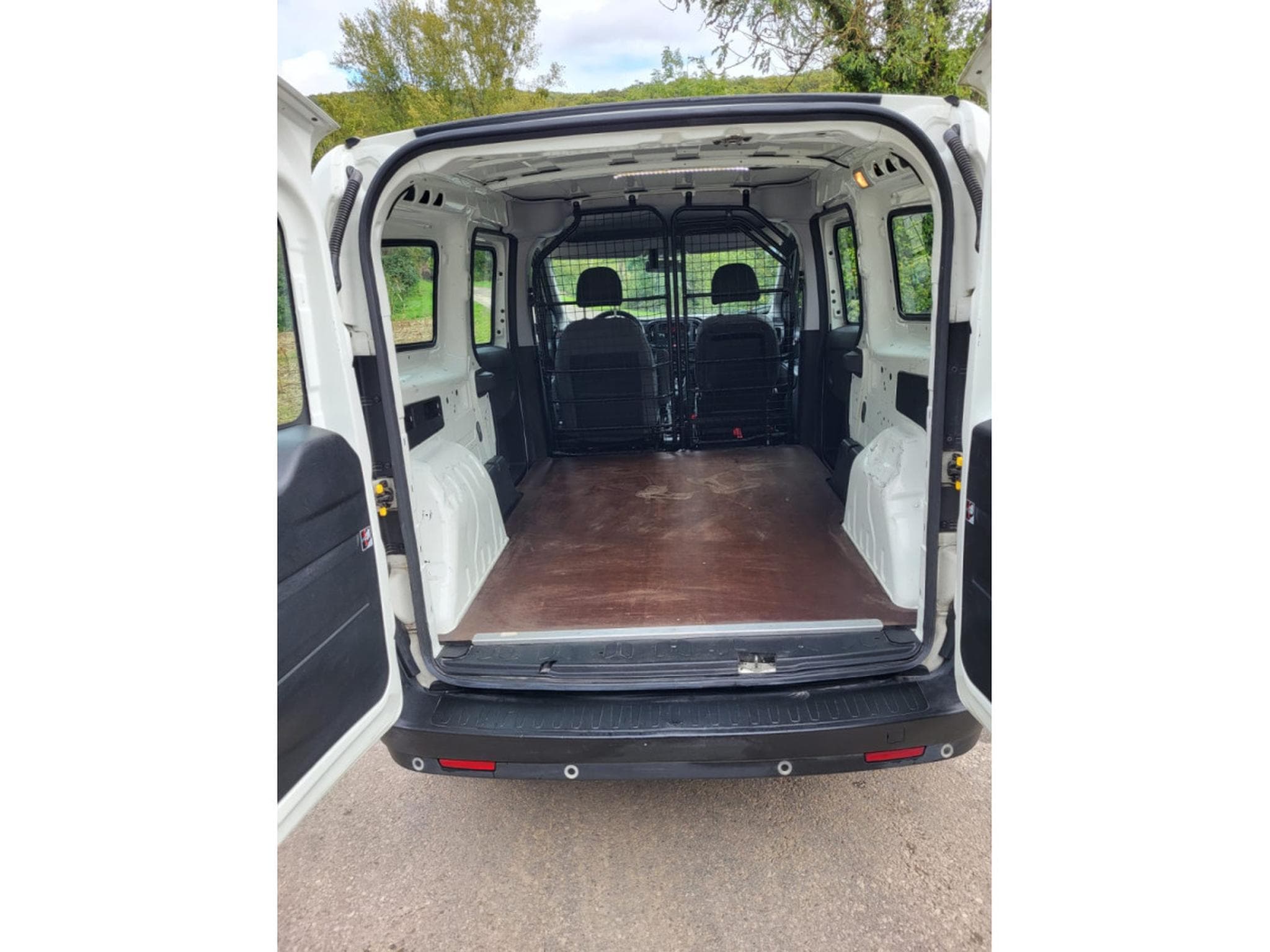 Fiat Doblo Cargo Maxi 1.3 Diesel Multijet (2018) - Photo 5
